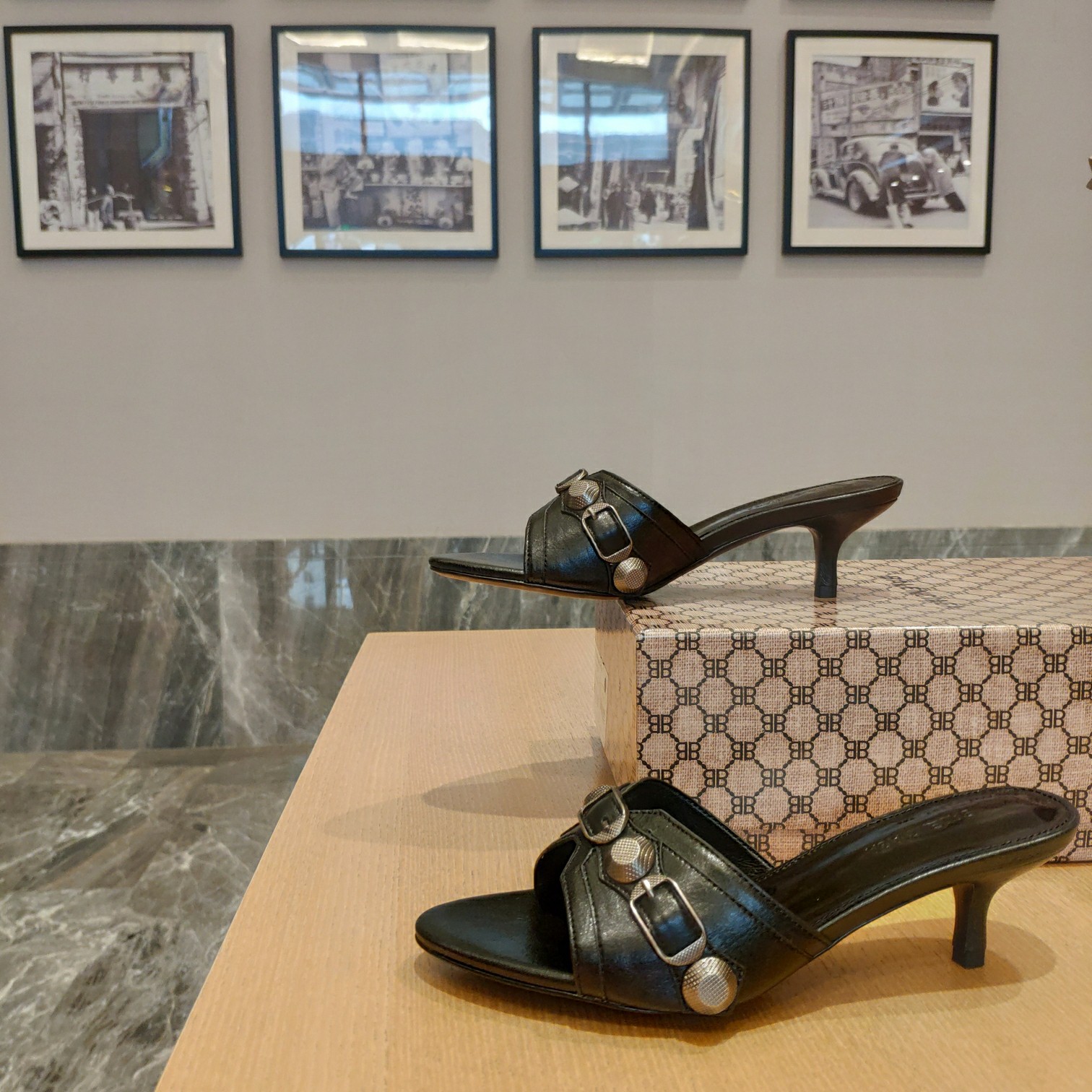 [TOP] BALENCIAGA Le Cagole Slides - Black - 2 Heel Heights