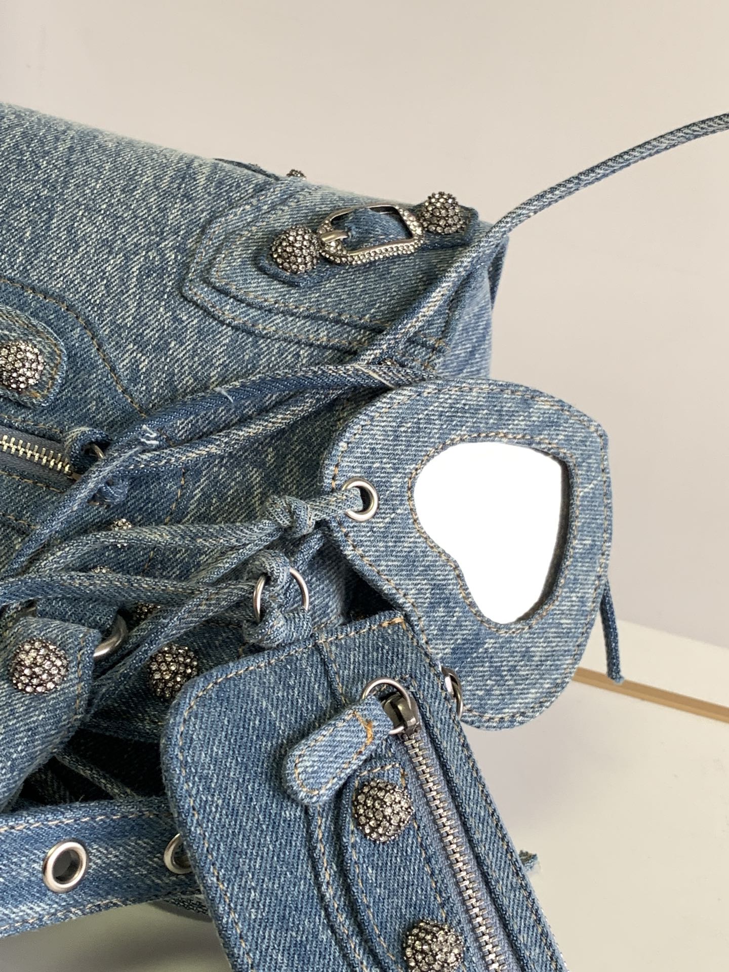 [TOP] BALENCIAGA Classic XS Neo City Bag 26 X 17 X 10 cm - Denim with diamond