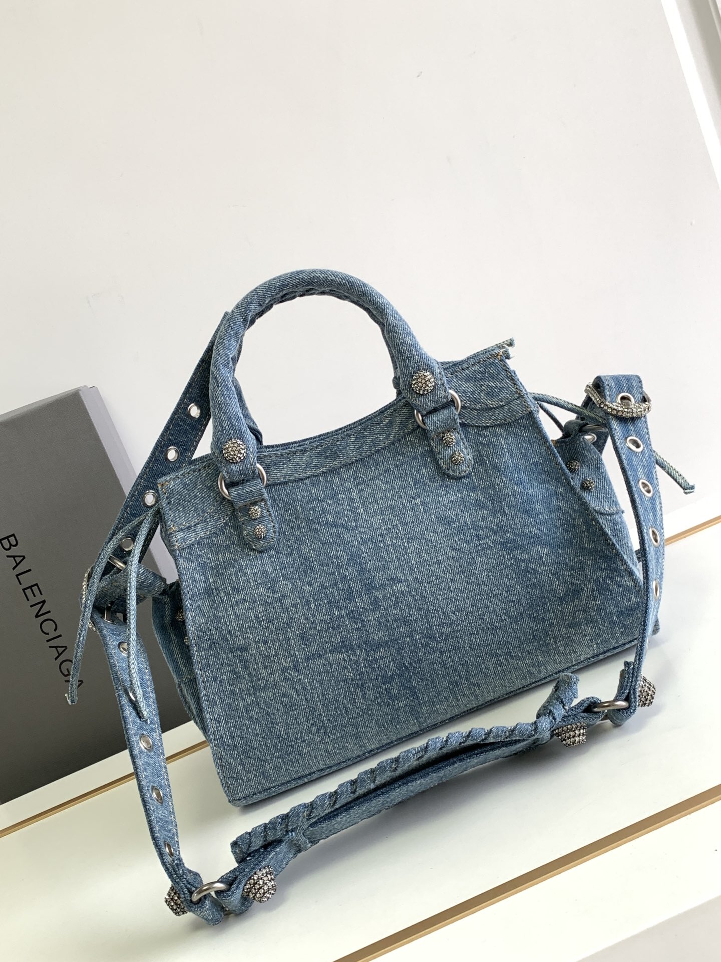 [TOP] BALENCIAGA Classic XS Neo City Bag 26 X 17 X 10 cm - Denim with diamond