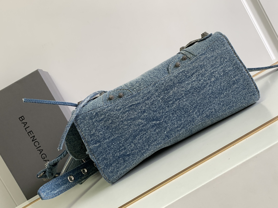 [TOP] BALENCIAGA Classic XS Neo City Bag 26 X 17 X 10 cm - Denim with diamond