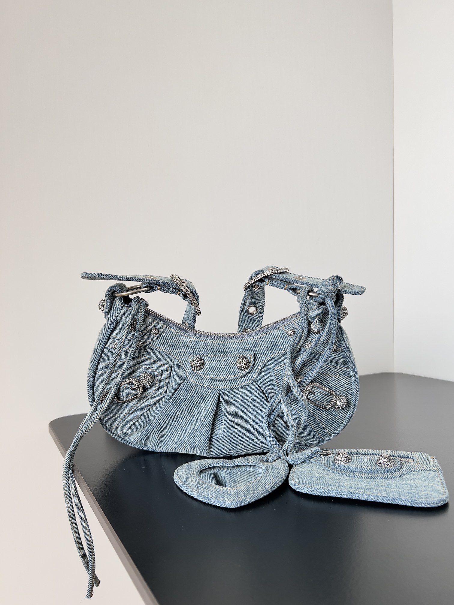 [TOP] BALENCIAGA Le Cagole Bag XS 26 x 16 x 7 cm - Denim