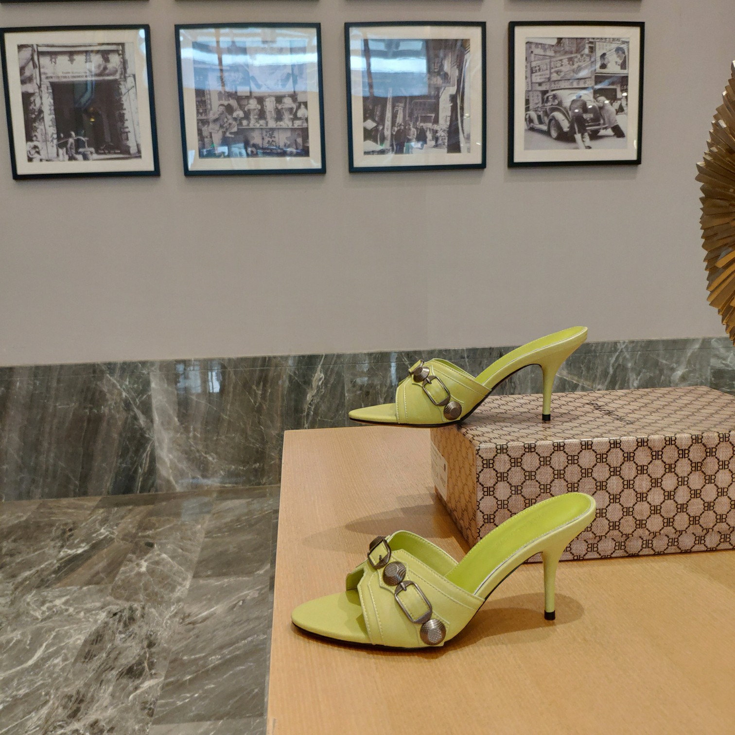 [TOP] BALENCIAGA Le Cagole Slides - Yellow - 2 Heel Heights