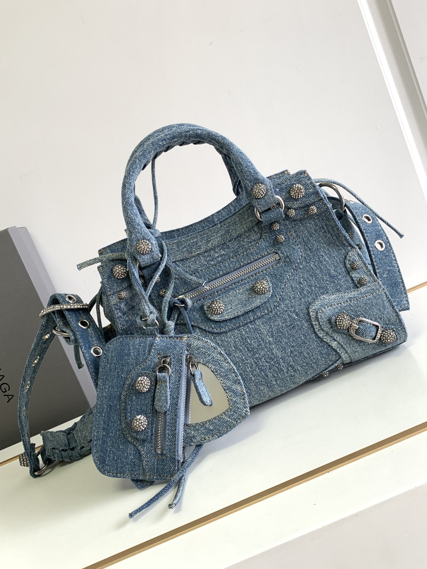 [TOP] BALENCIAGA Classic XS Neo City Bag 26 X 17 X 10 cm - Denim with diamond