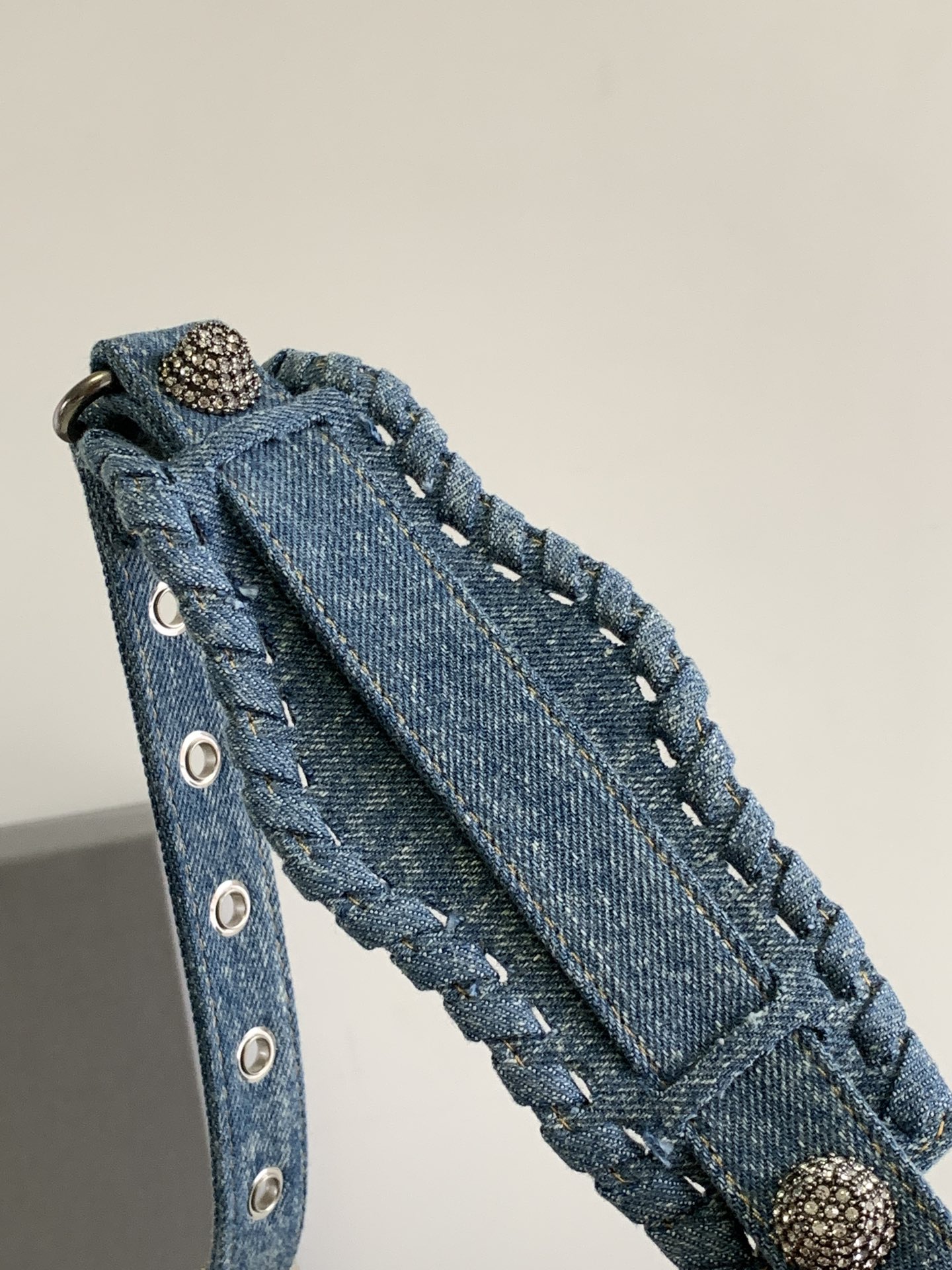 [TOP] BALENCIAGA Classic XS Neo City Bag 26 X 17 X 10 cm - Denim with diamond