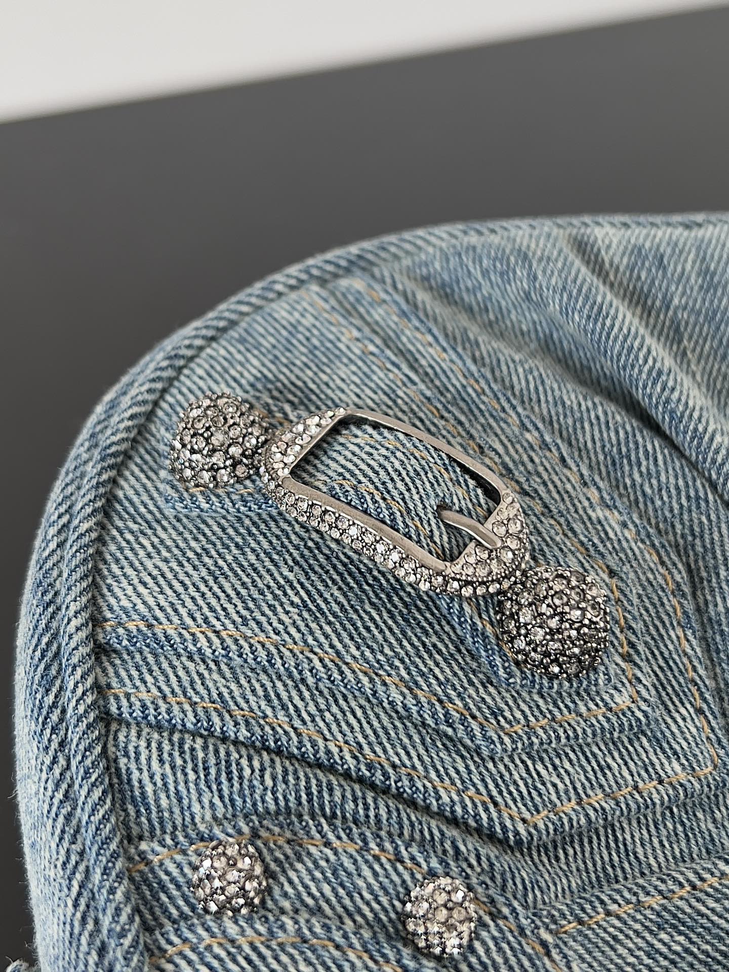 [TOP] BALENCIAGA Le Cagole Bag XS 26 x 16 x 7 cm - Denim