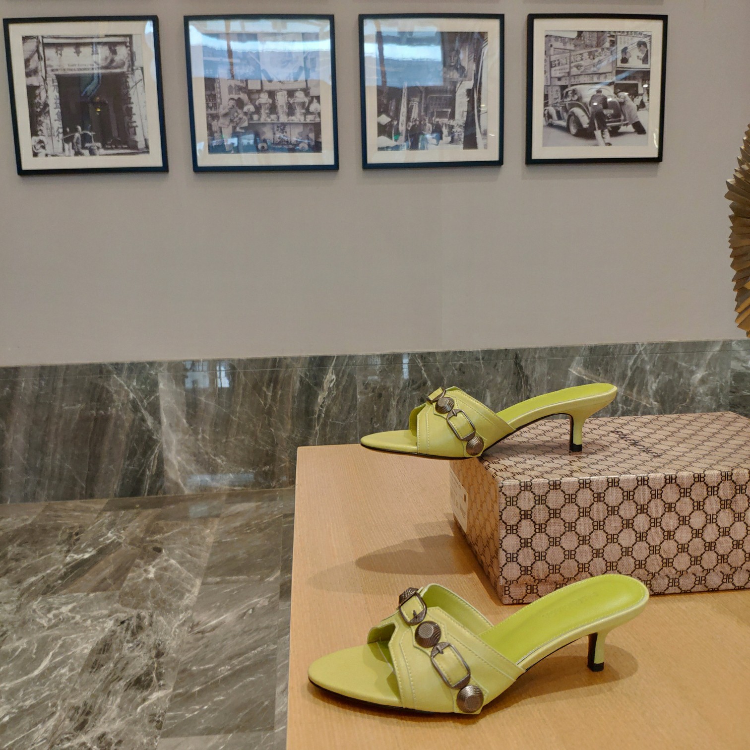 [TOP] BALENCIAGA Le Cagole Slides - Yellow - 2 Heel Heights