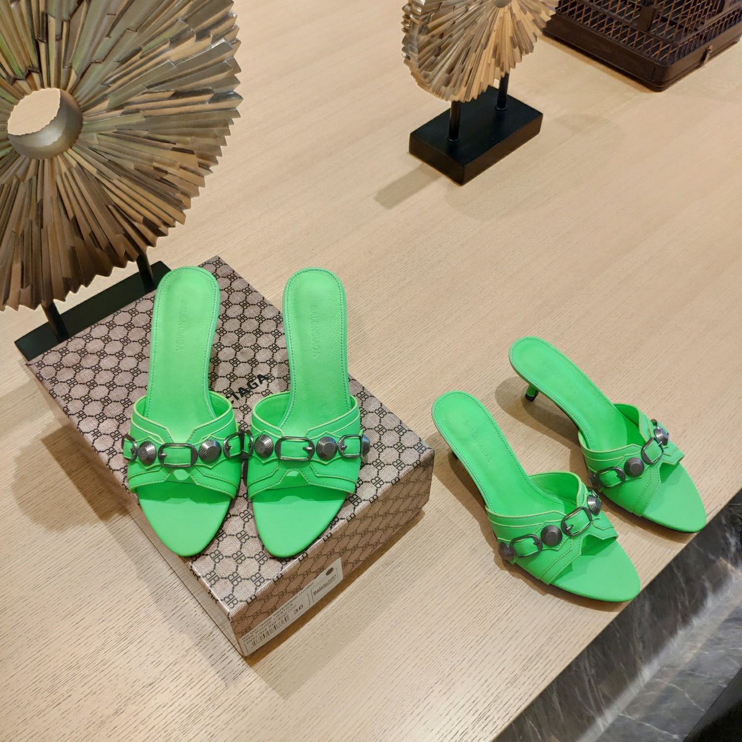[TOP] BALENCIAGA Le Cagole Slides - Green - 2 Heel Heights