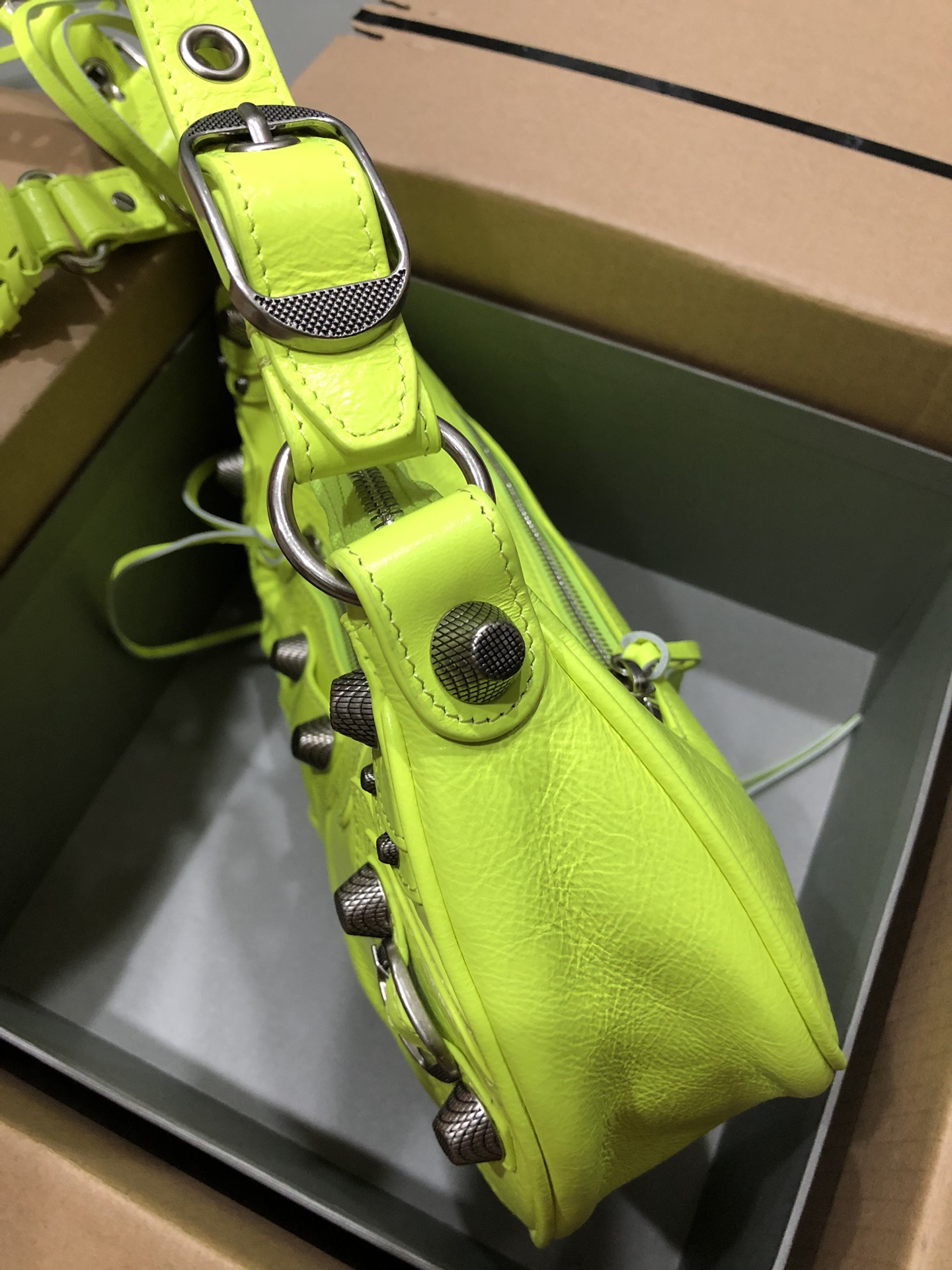 [TOP] BALENCIAGA Le Cagole Bag 33cm - Fluorescent Yellow