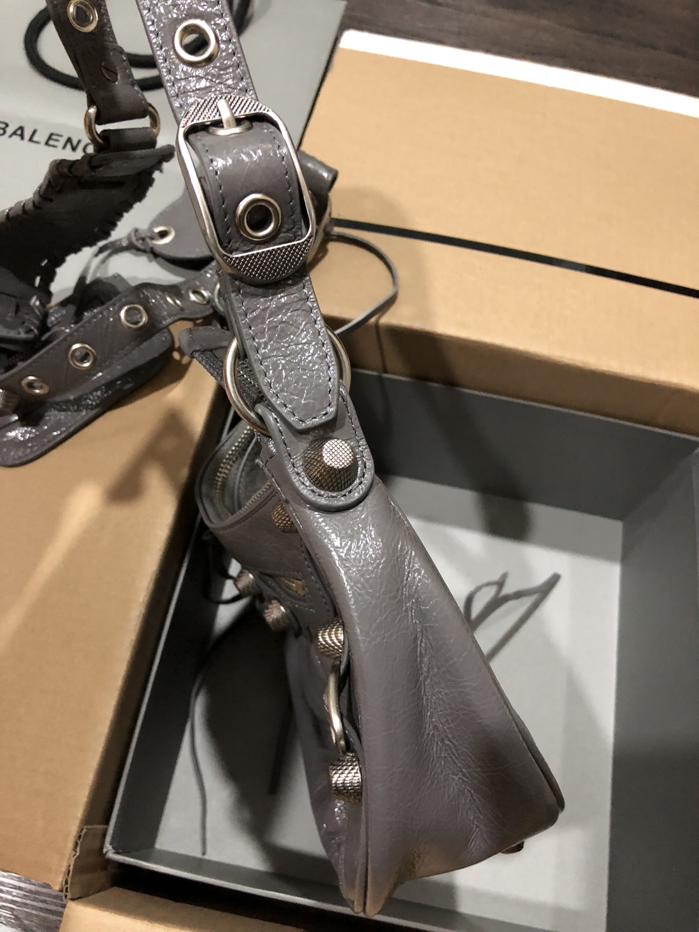 [TOP] BALENCIAGA Le Cagole Bag 33cm - Gray