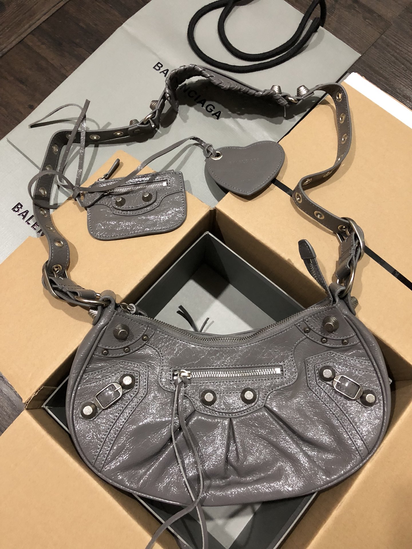 [TOP] BALENCIAGA Le Cagole Bag 33cm - Gray
