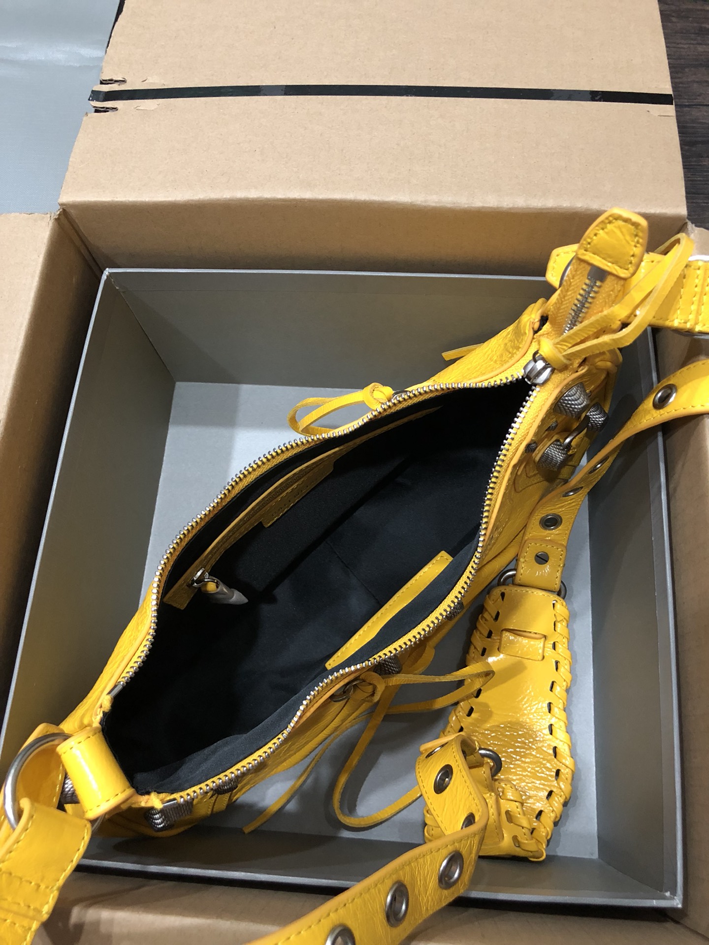 [TOP] BALENCIAGA Le Cagole Bag 33cm - Yellow