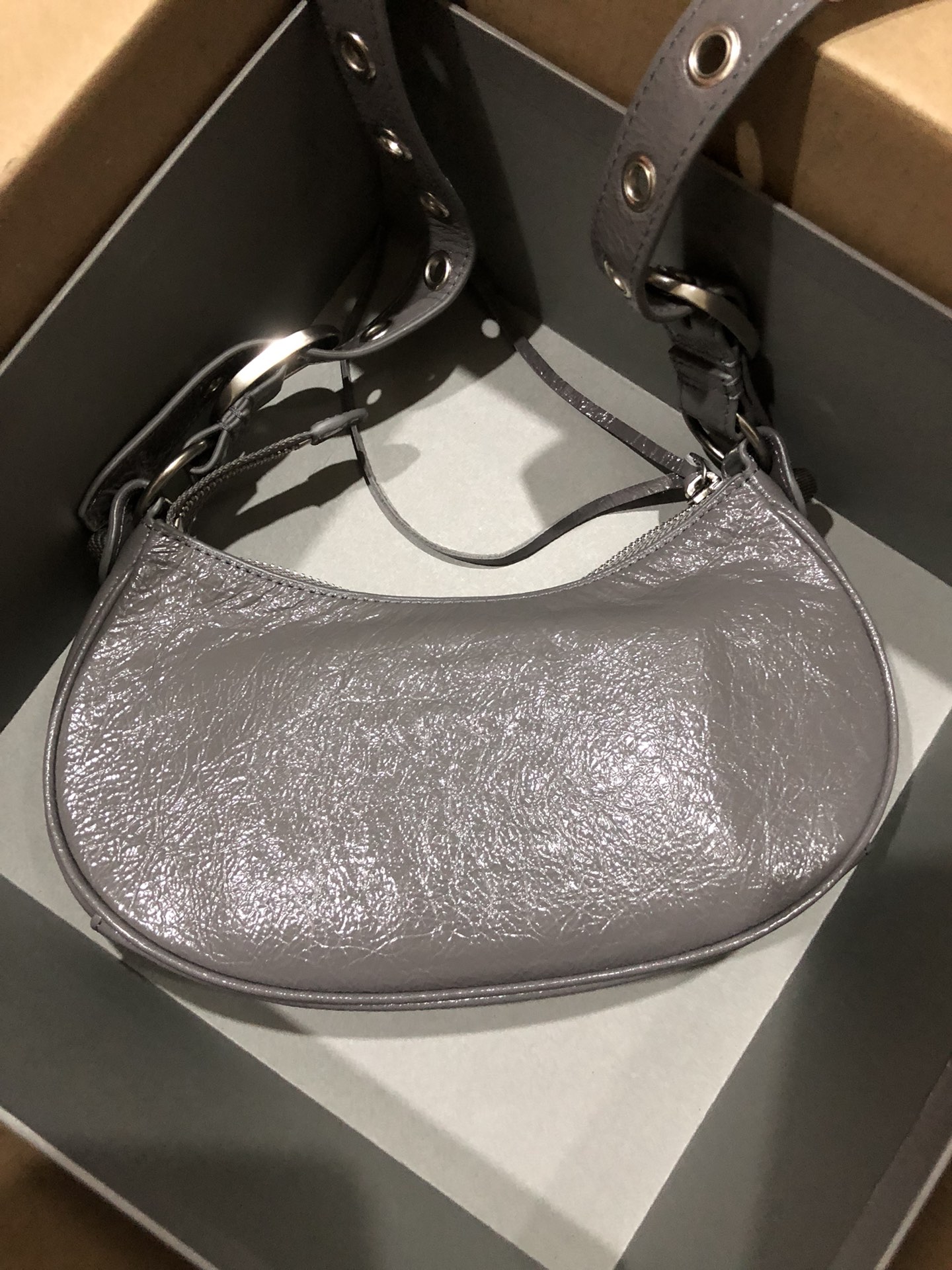 [TOP] BALENCIAGA Le Cagole Bag 26cm - Gray