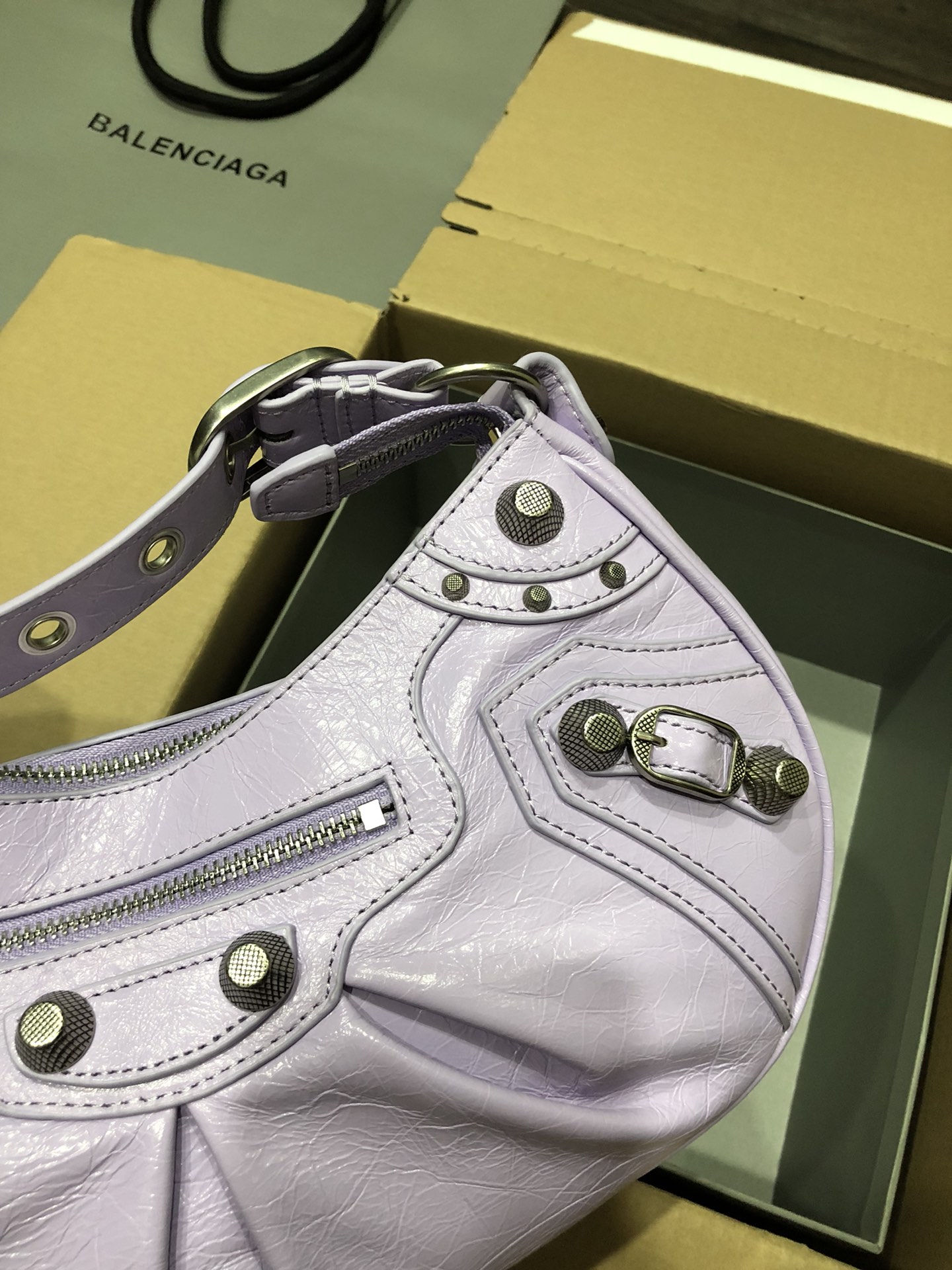 [TOP] BALENCIAGA Le Cagole Bag 33cm - Lavender Purple