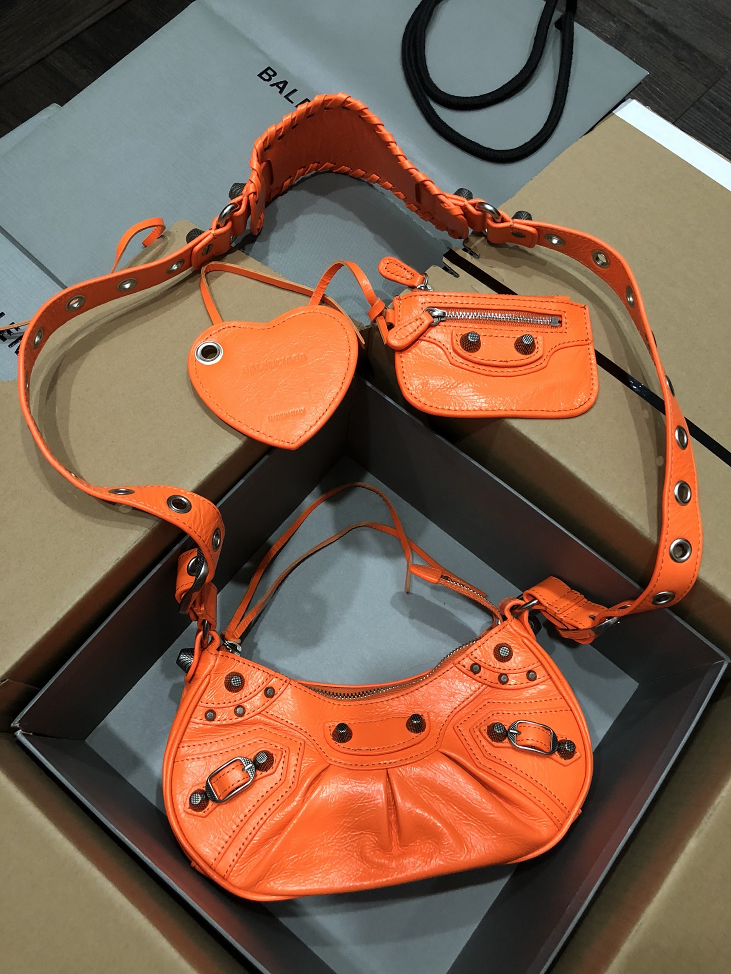 [TOP] BALENCIAGA Le Cagole Bag 26cm - Orange