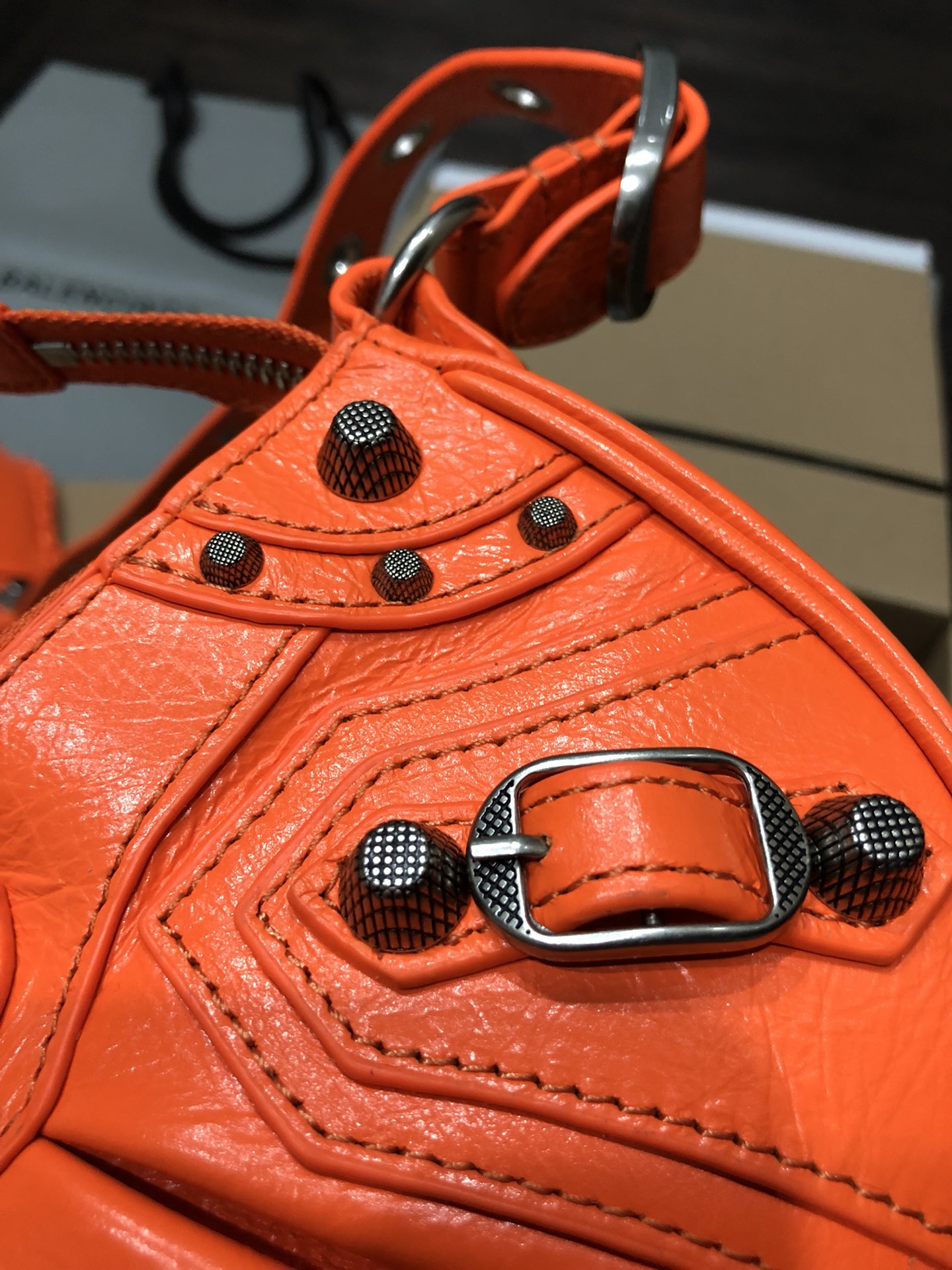 [TOP] BALENCIAGA Le Cagole Bag 26cm - Orange