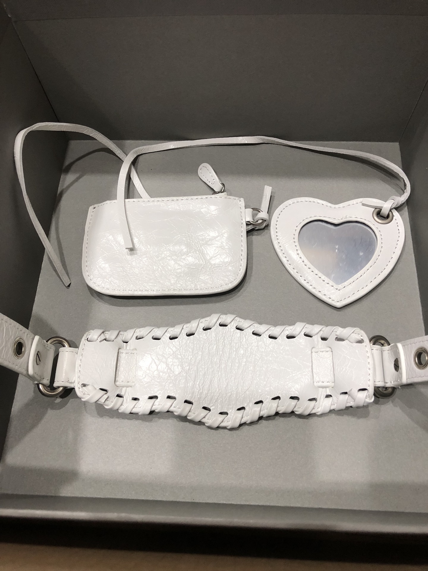 [TOP] BALENCIAGA Le Cagole Bag 26cm - White