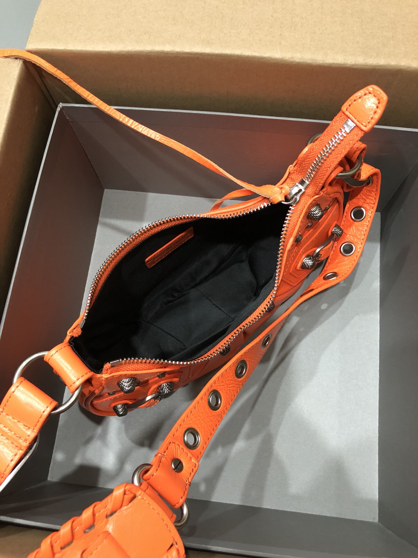 [TOP] BALENCIAGA Le Cagole Bag 26cm - Orange