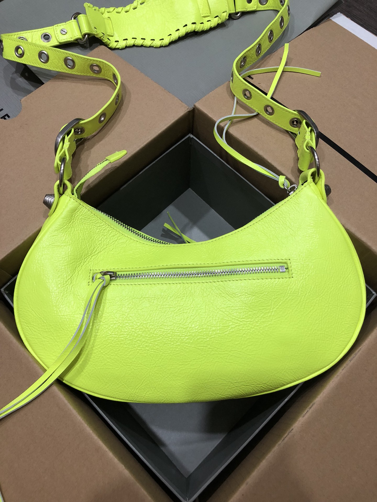 [TOP] BALENCIAGA Le Cagole Bag 33cm - Fluorescent Yellow