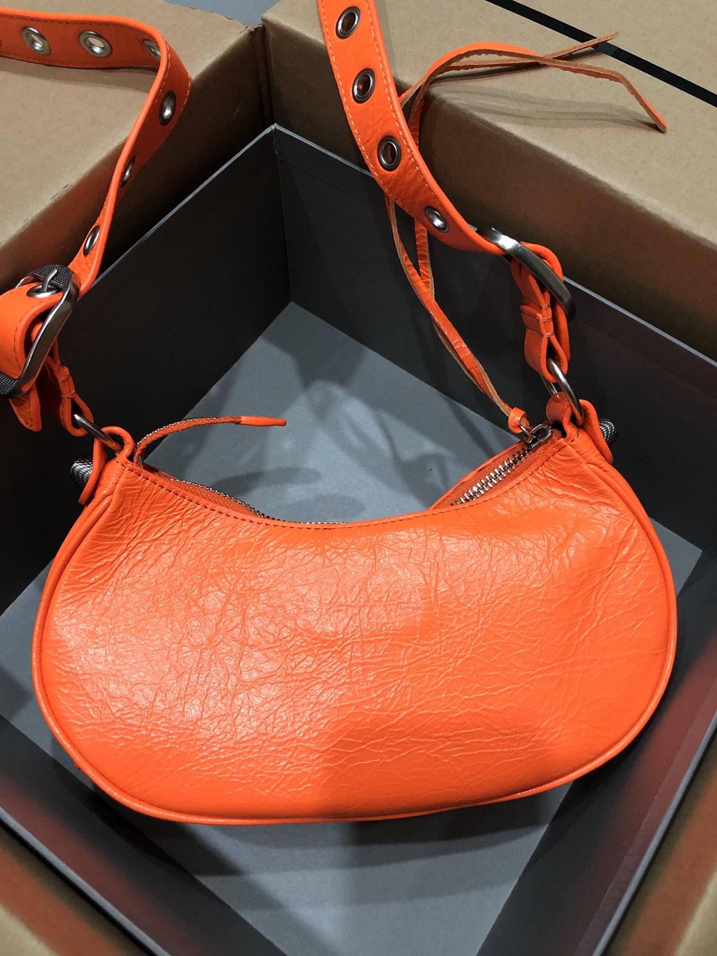 [TOP] BALENCIAGA Le Cagole Bag 26cm - Orange