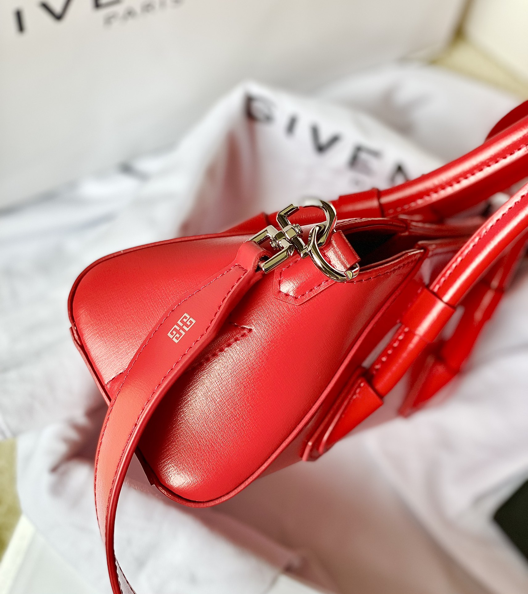 [TOP] GIVENCHY Antigona Stretch Handbag 22 x 12 x 8 cm - Red