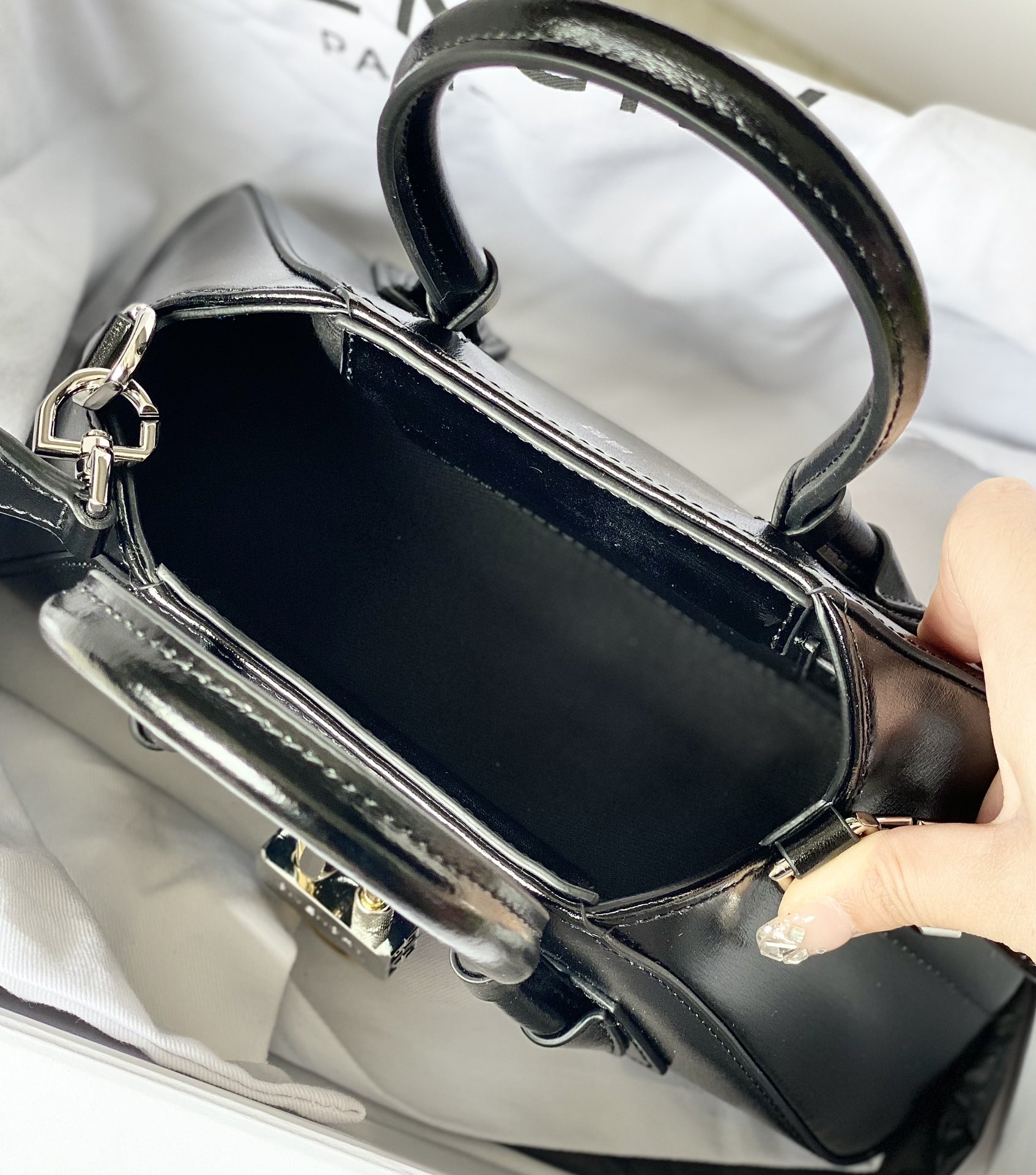 [TOP] GIVENCHY Antigona Stretch Handbag 22 x 12 x 8 cm - Black