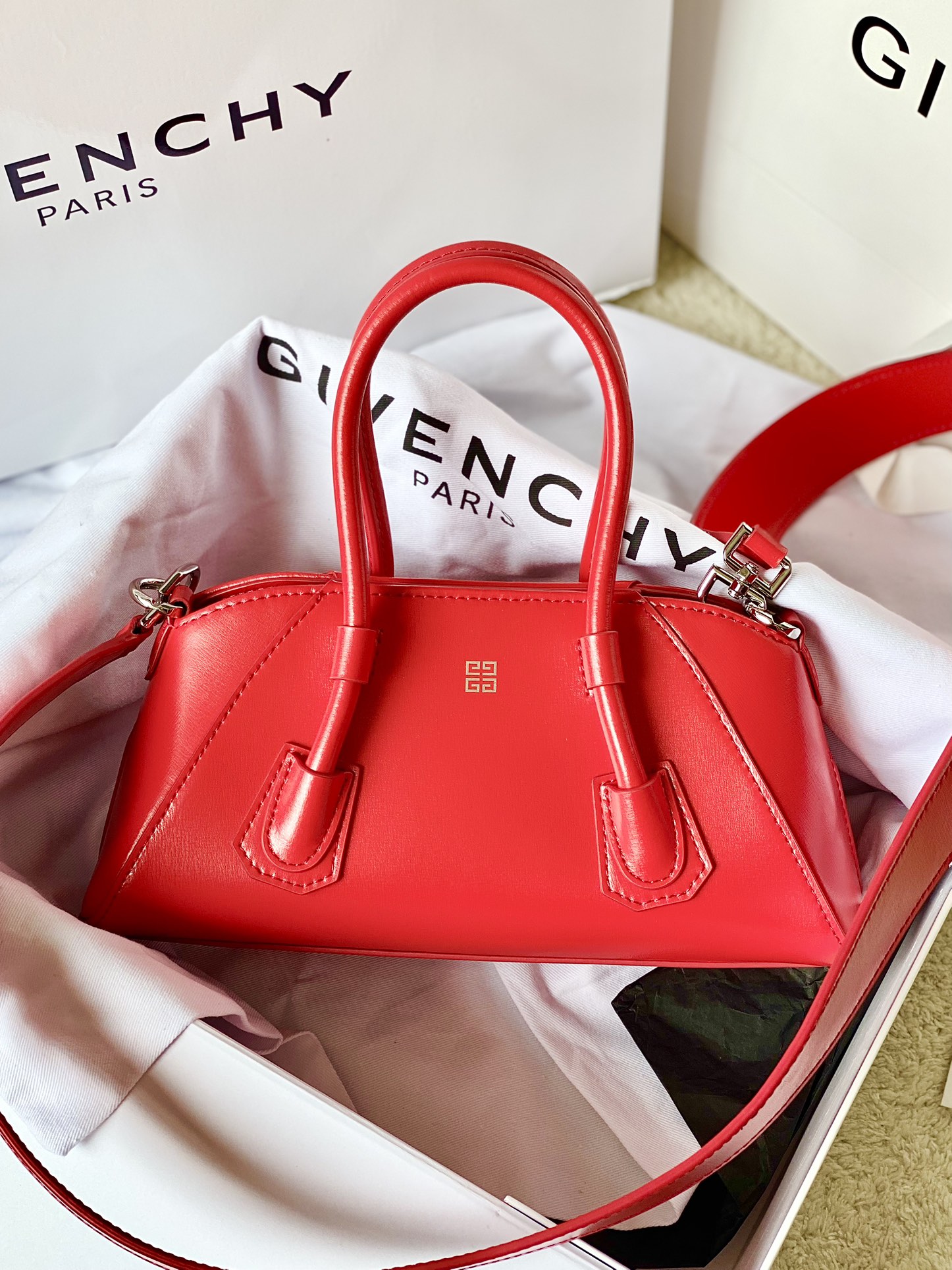 [TOP] GIVENCHY Antigona Stretch Handbag 22 x 12 x 8 cm - Red
