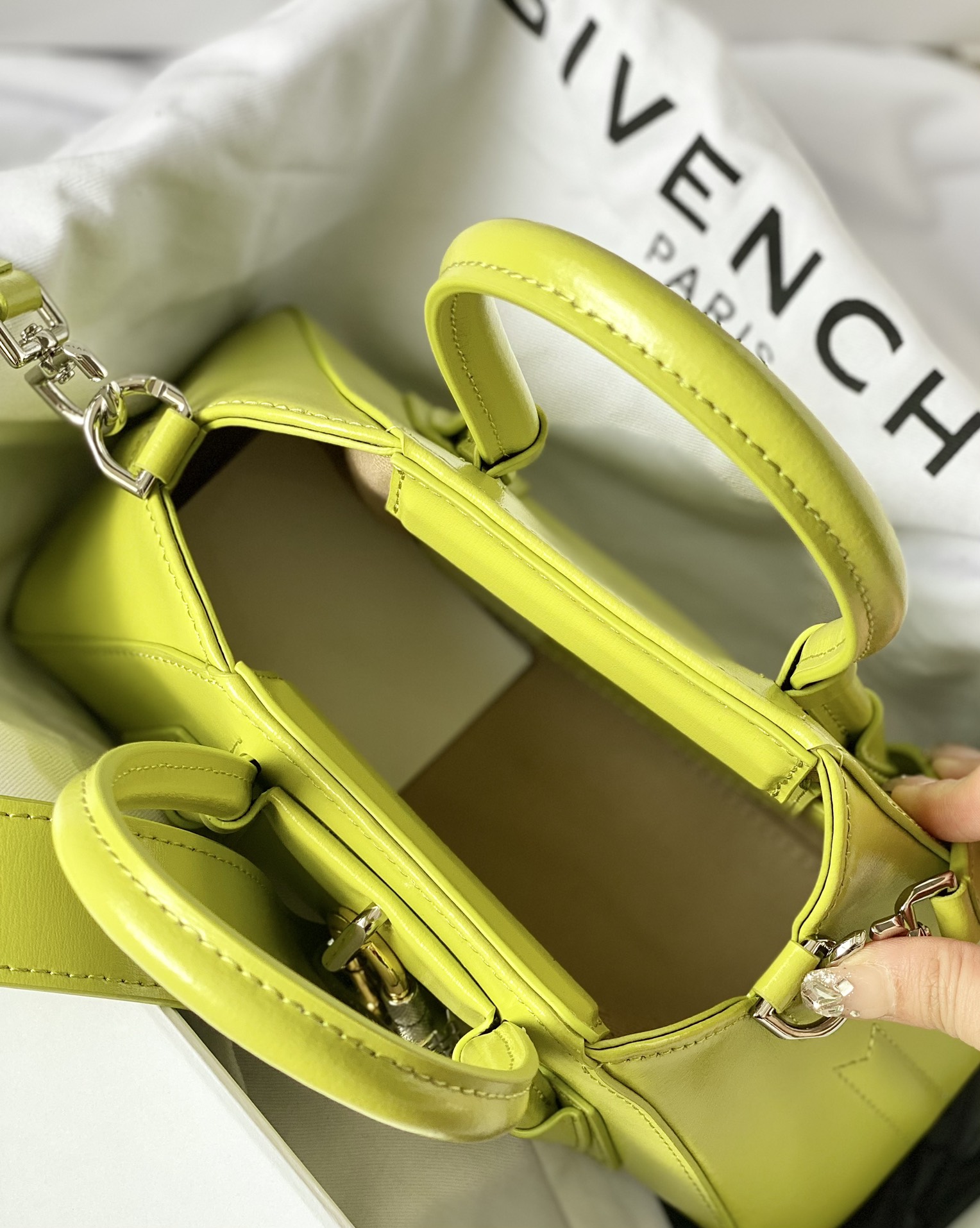 [TOP] GIVENCHY Antigona Stretch Handbag  22 x 12 x 8 cm - Light Green