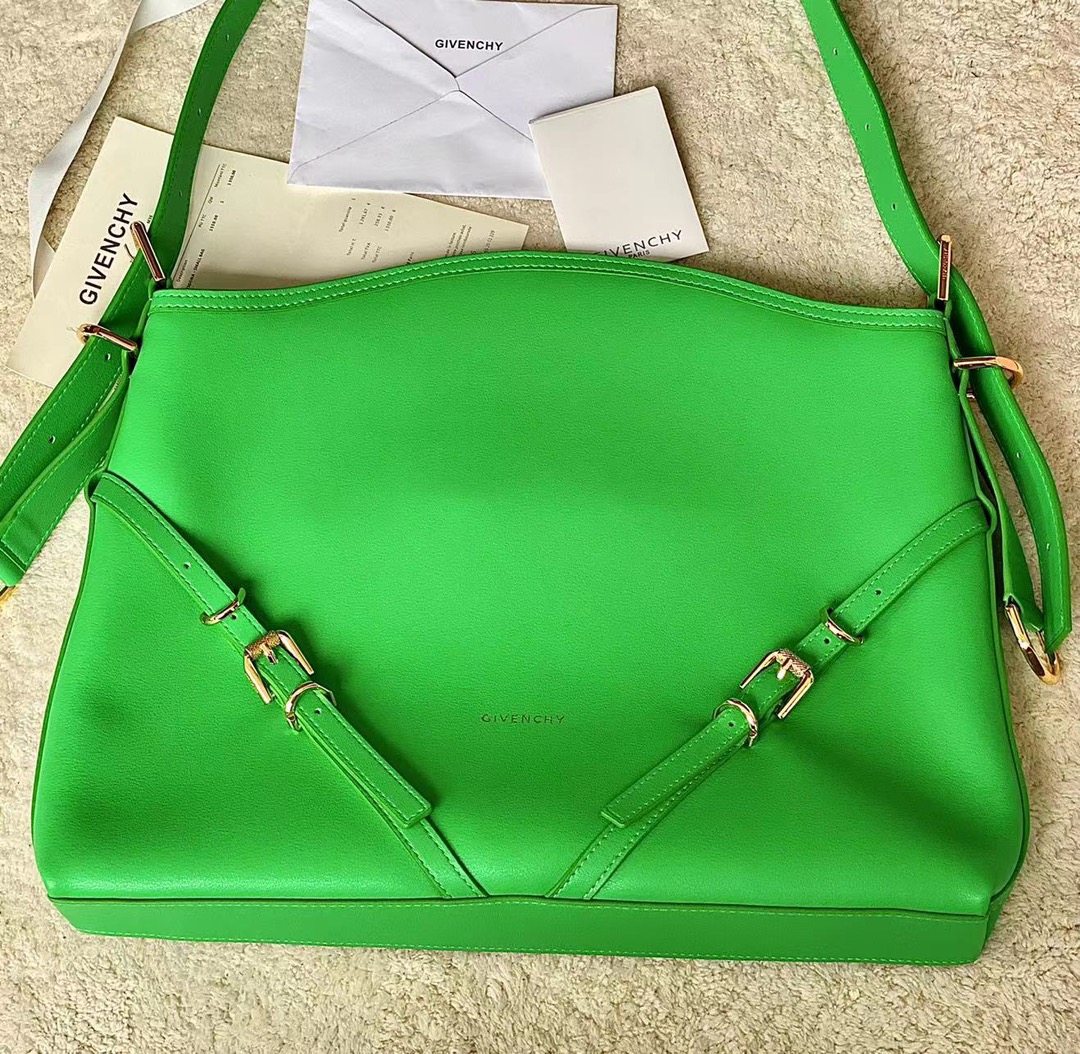 [Top] GIVENCHY Voyou Medium Bag 40 x 27 x 6.5 cm - Green