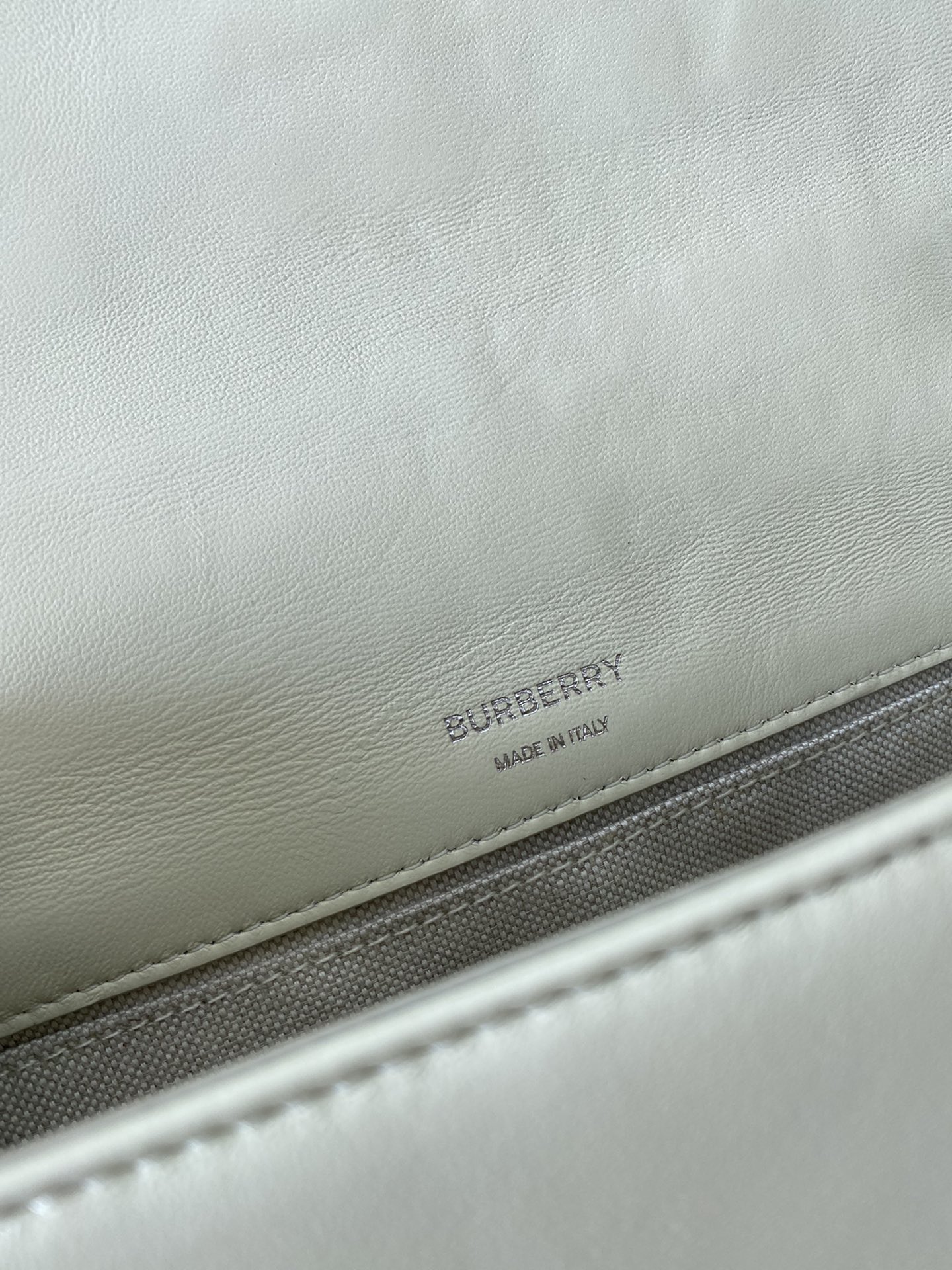 [TOP] BURBERRY Lambskin Lola Bags - White