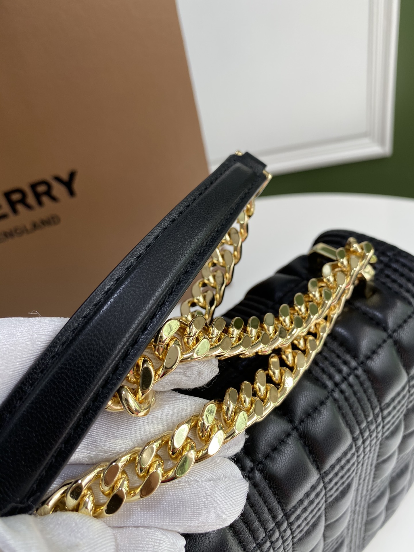 [TOP] BURBERRY Lambskin Lola Bags - Black & GHW