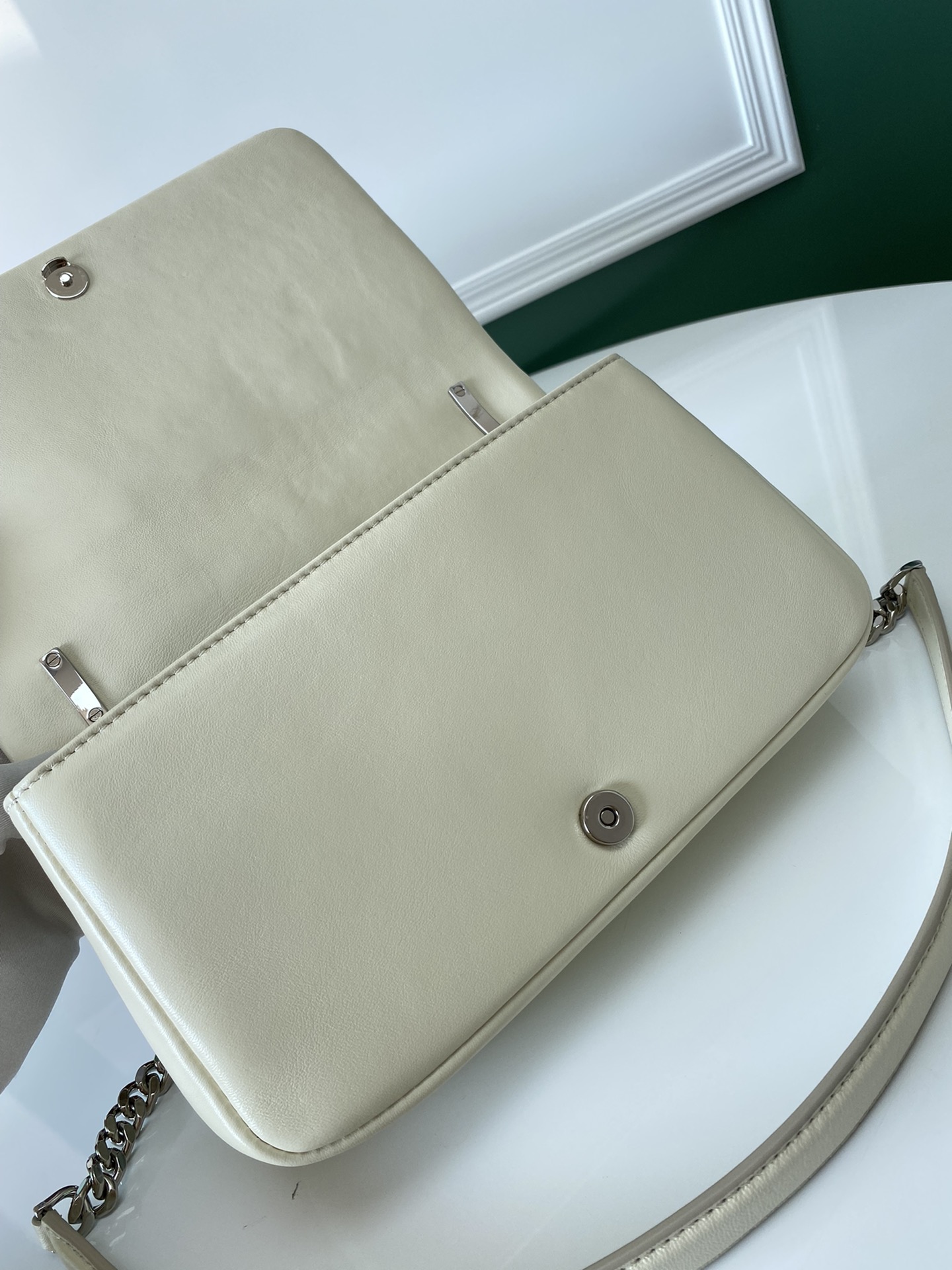 [TOP] BURBERRY Lambskin Lola Bags - White