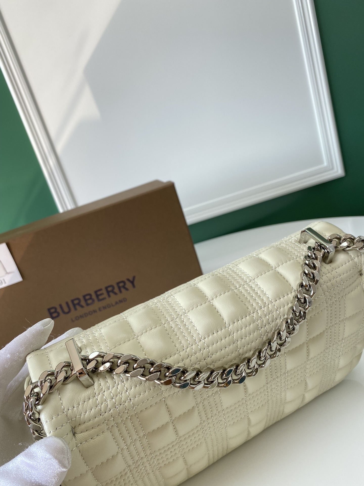 [TOP] BURBERRY Lambskin Lola Bags - White