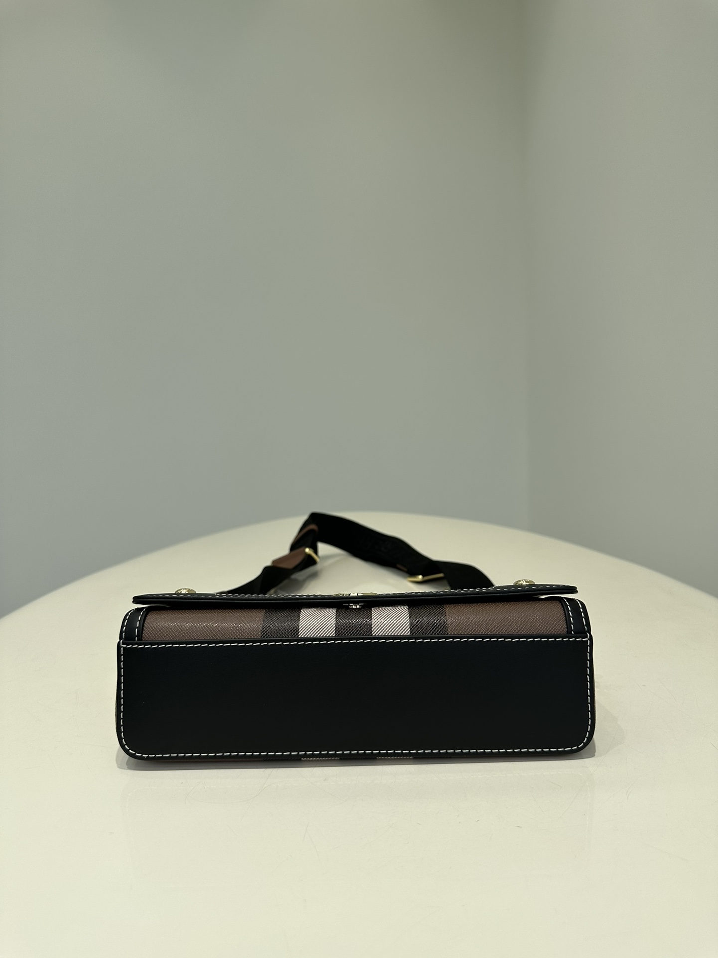 [TOP] BURBERRY Note Bag - Birch Brown Check