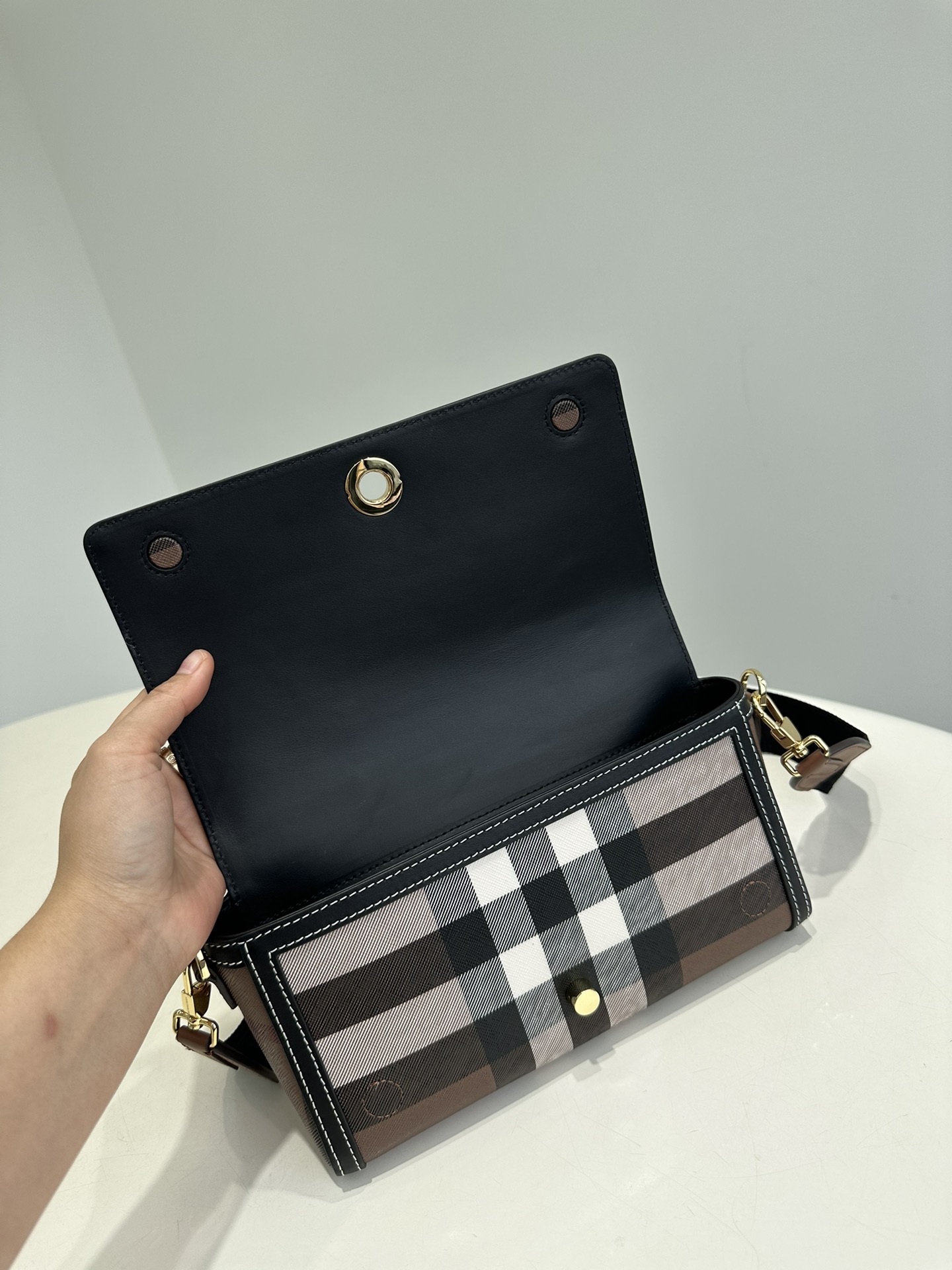 [TOP] BURBERRY Note Bag - Birch Brown Check
