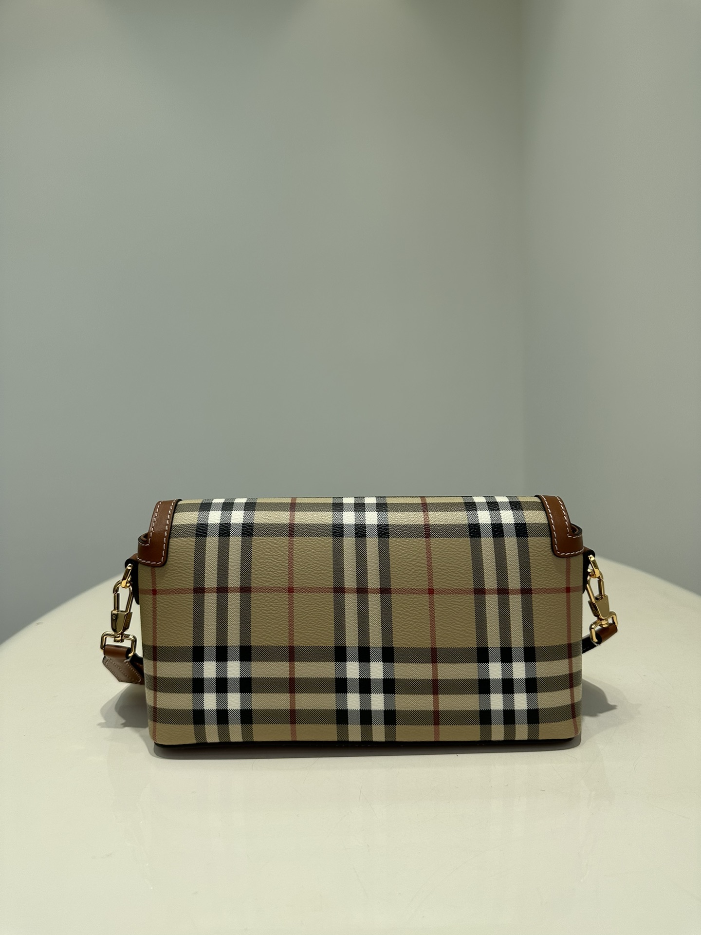 [TOP] BURBERRY Note Bag - Archives Beige Check