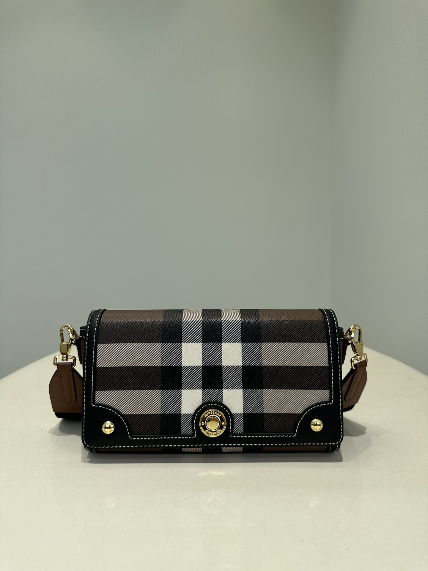 [TOP] BURBERRY Note Bag - Birch Brown Check