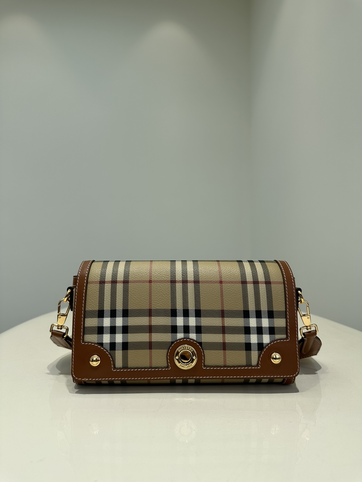 [TOP] BURBERRY Note Bag - Archives Beige Check