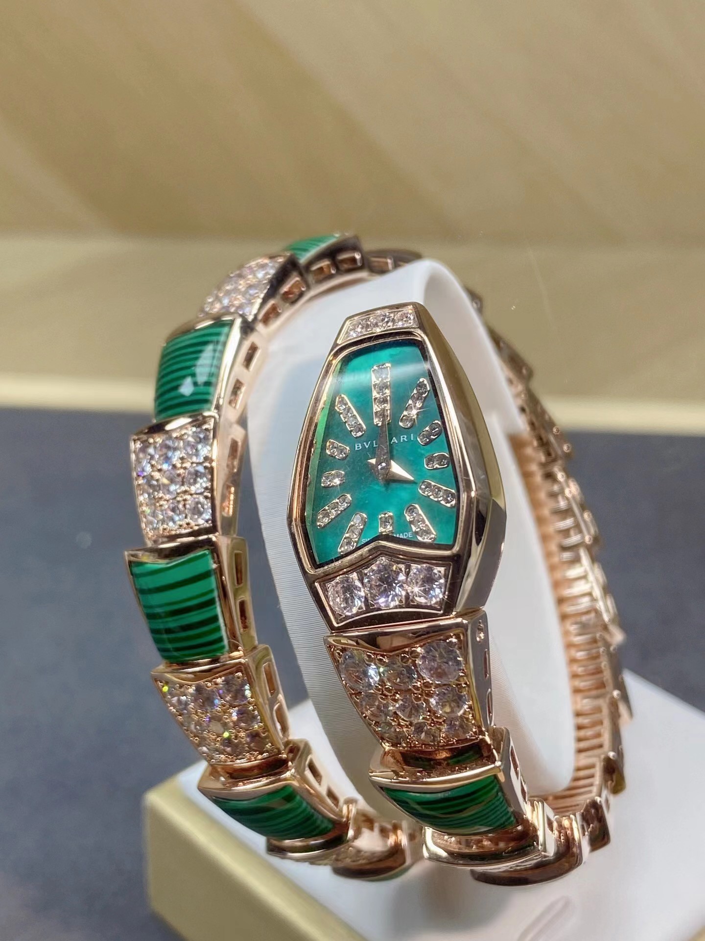 [Top] BVLGARI Watches with Diamond - Green