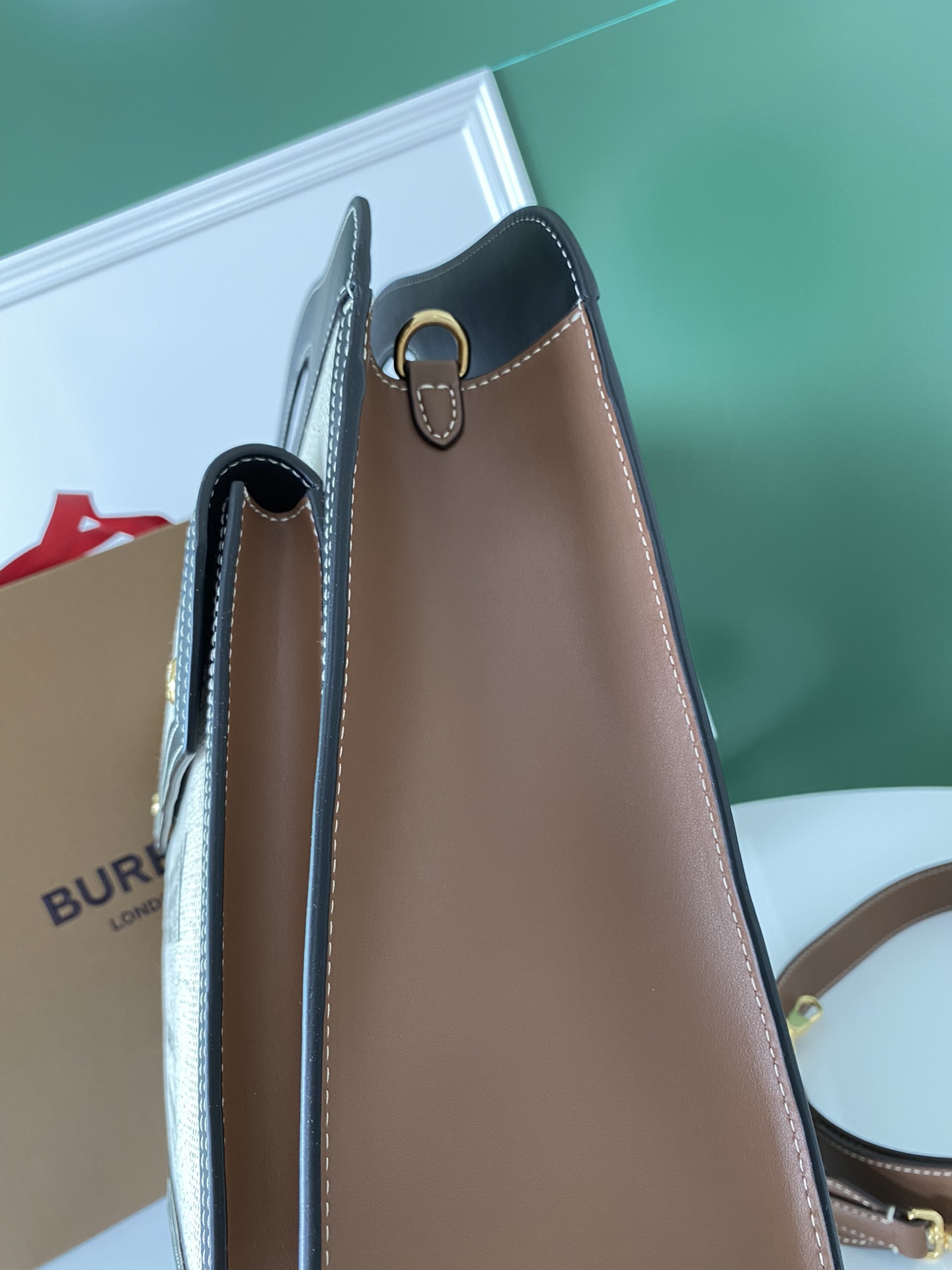 [TOP] BURBERRY Pocket Bags - Black and White