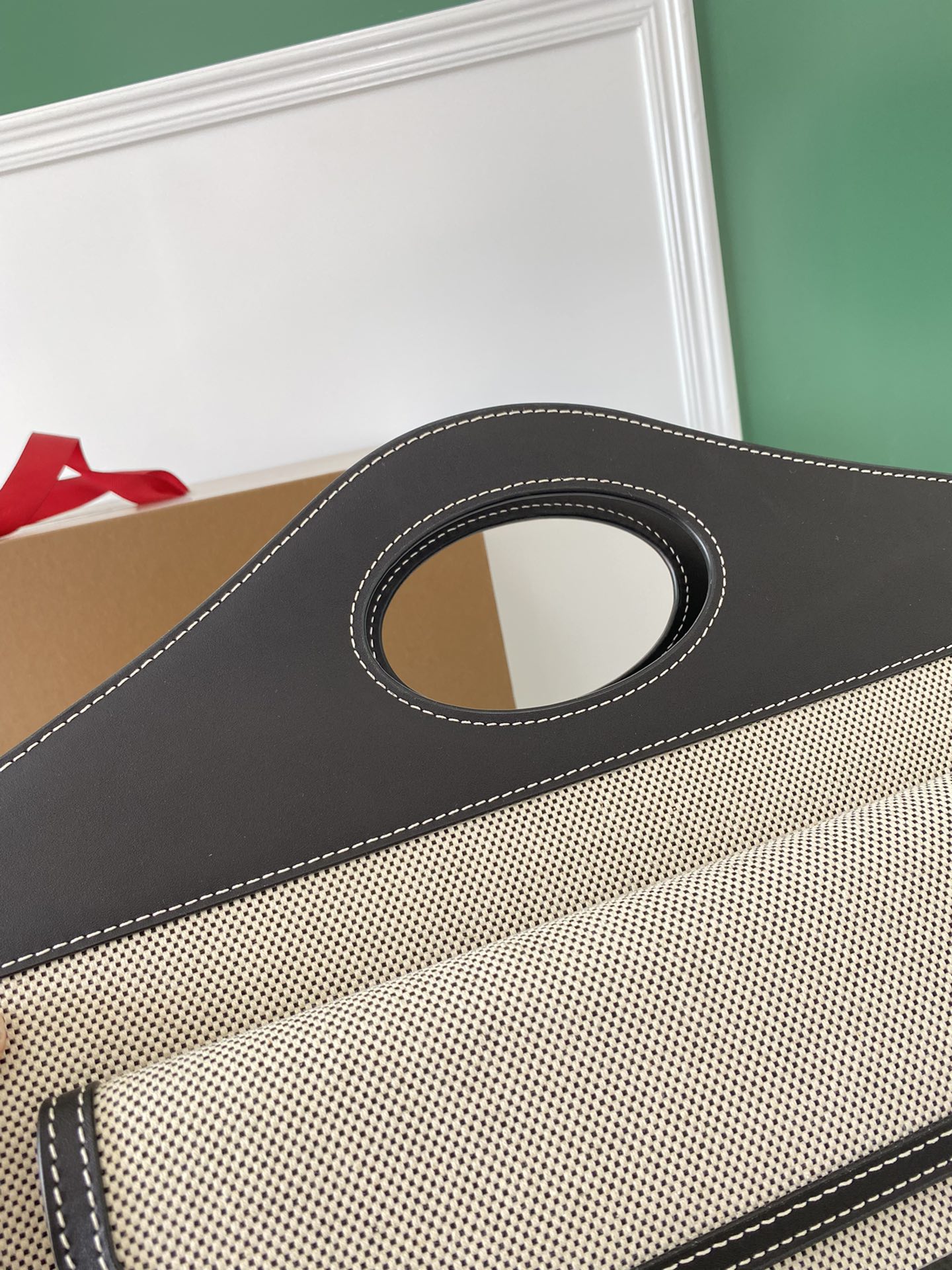 [TOP] BURBERRY Pocket Bags - Black and White