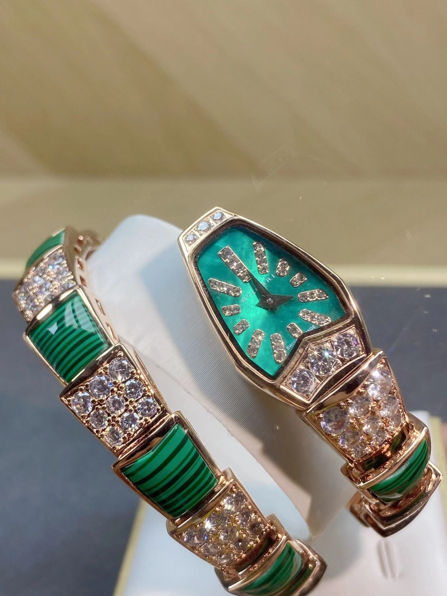 [Top] BVLGARI Watches with Diamond - Green