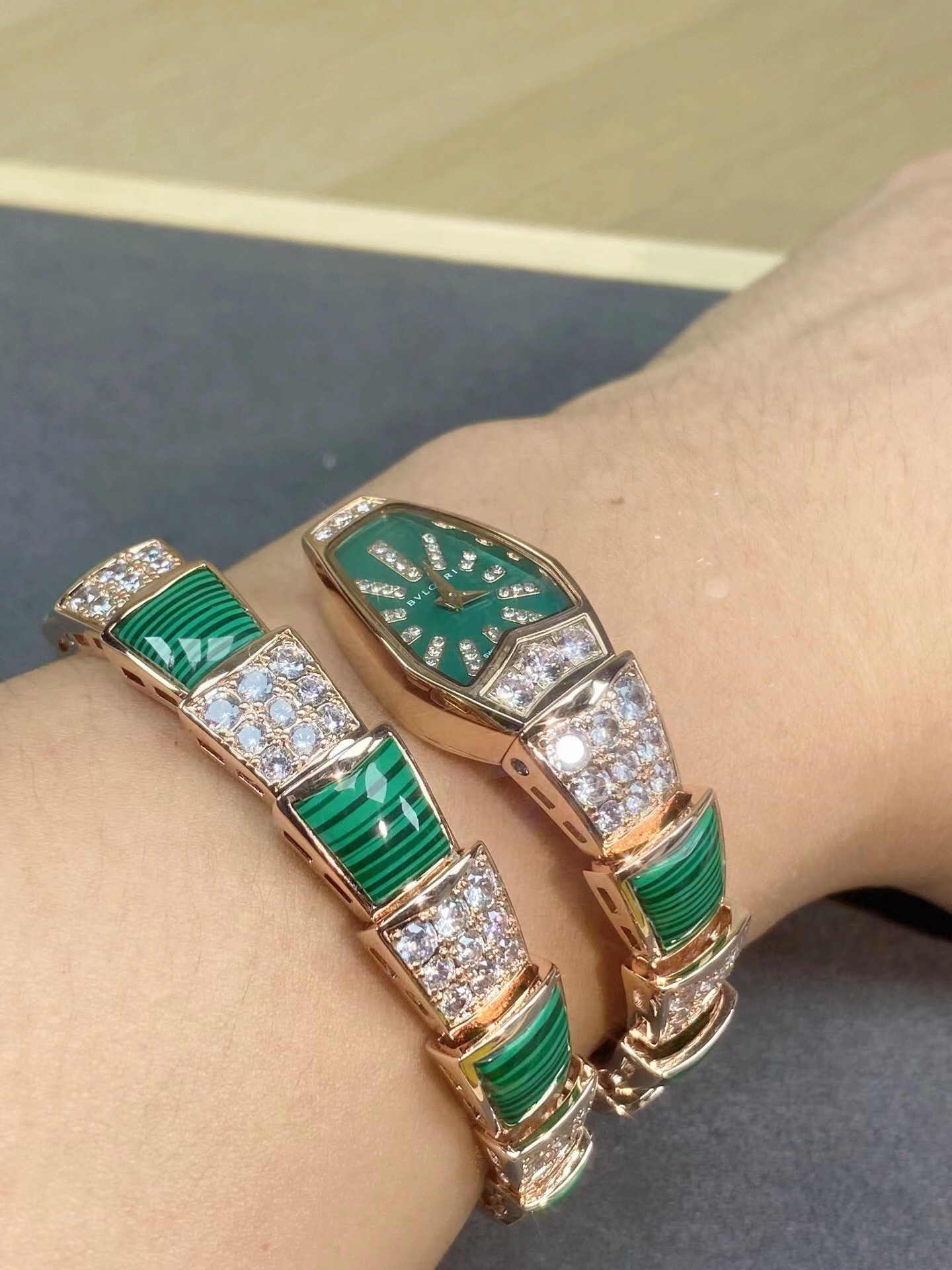 [Top] BVLGARI Watches with Diamond - Green