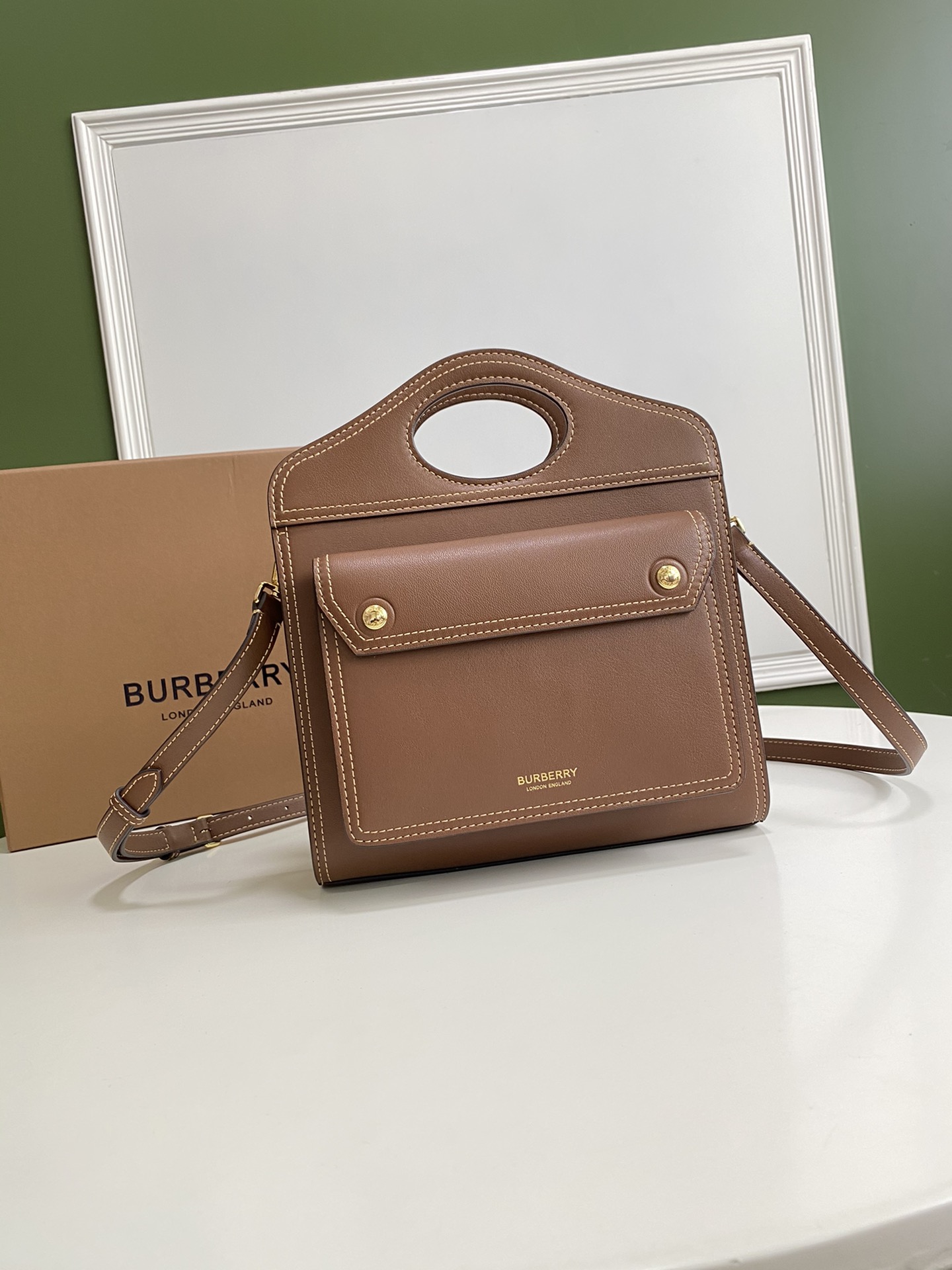 [TOP] BURBERRY Pocket Bags - Brown