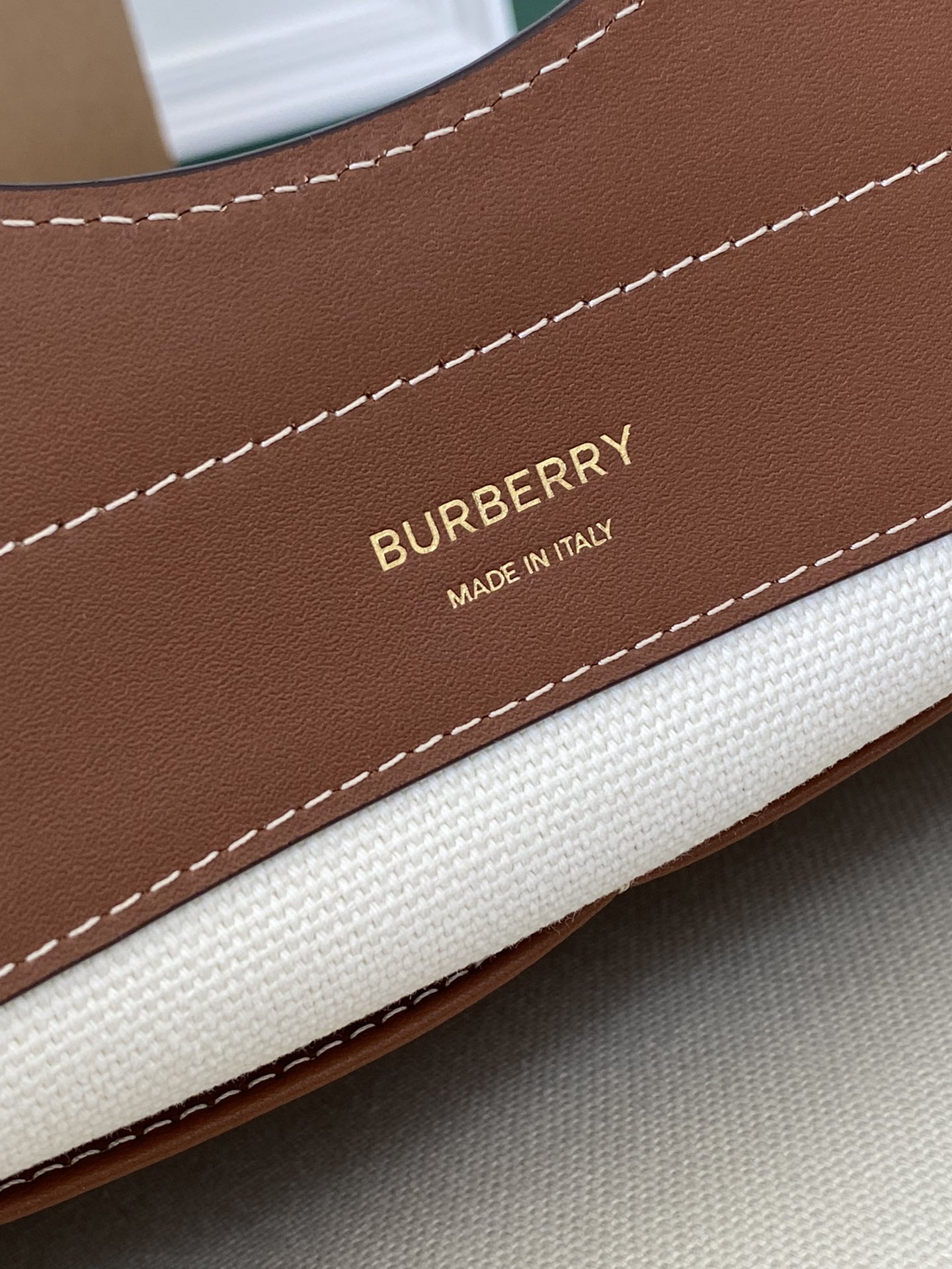 [TOP] BURBERRY Pocket Bags - Brown and White