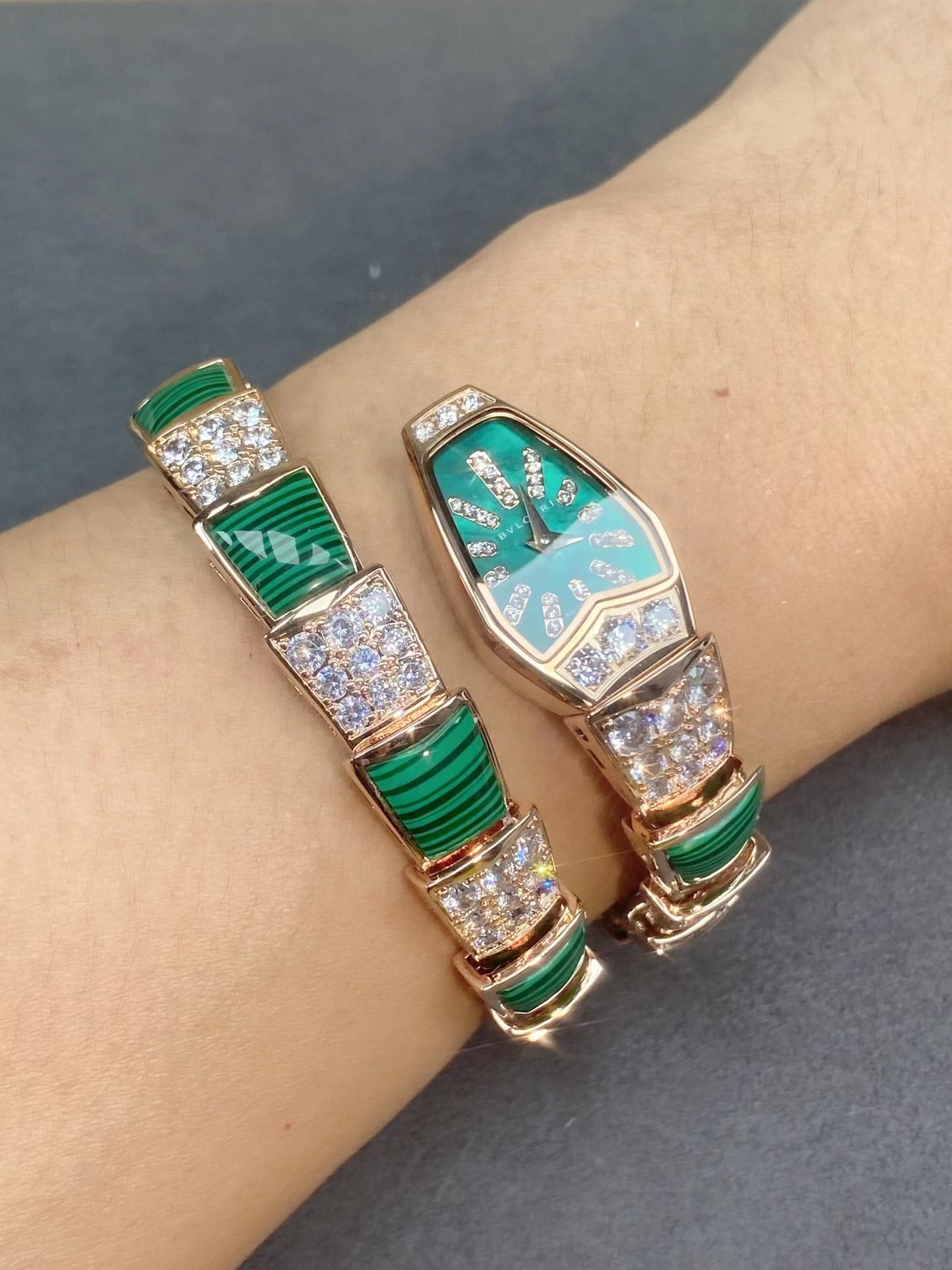 [Top] BVLGARI Watches with Diamond - Green