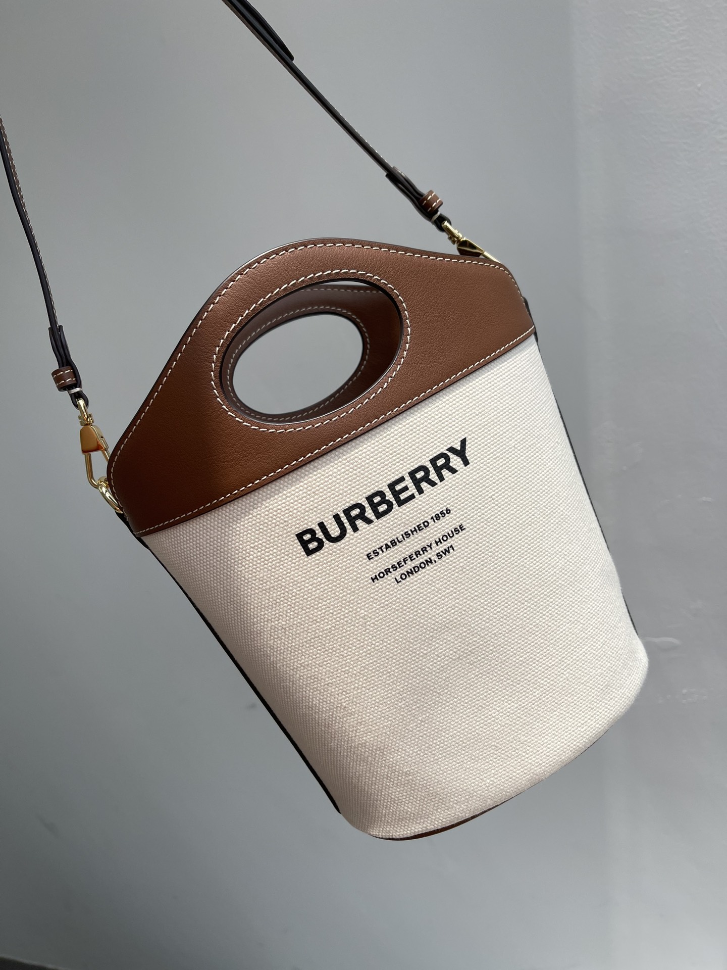 [TOP] BURBERRY Pocket Bags - Canvas patch leather