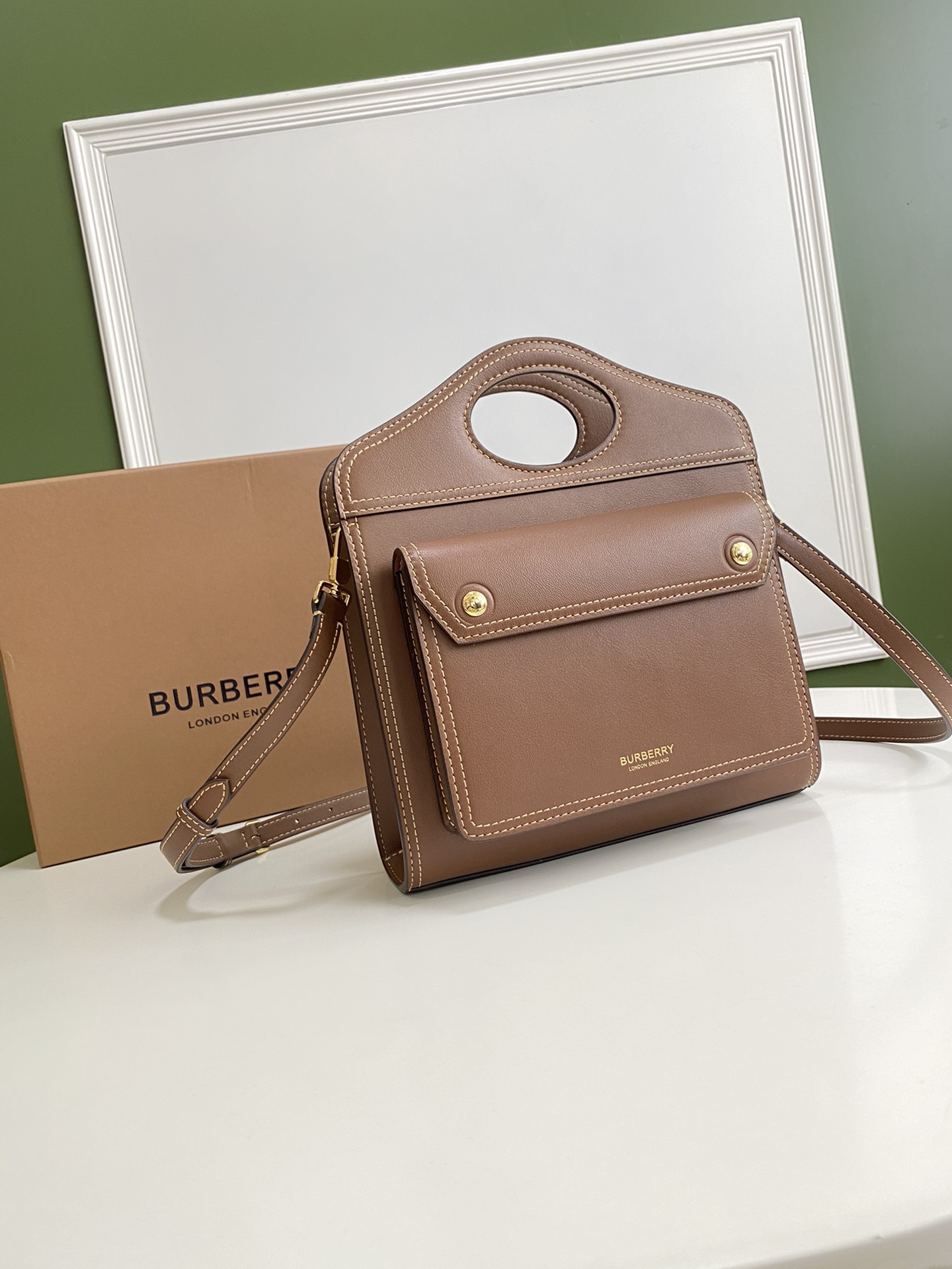 [TOP] BURBERRY Pocket Bags - Brown