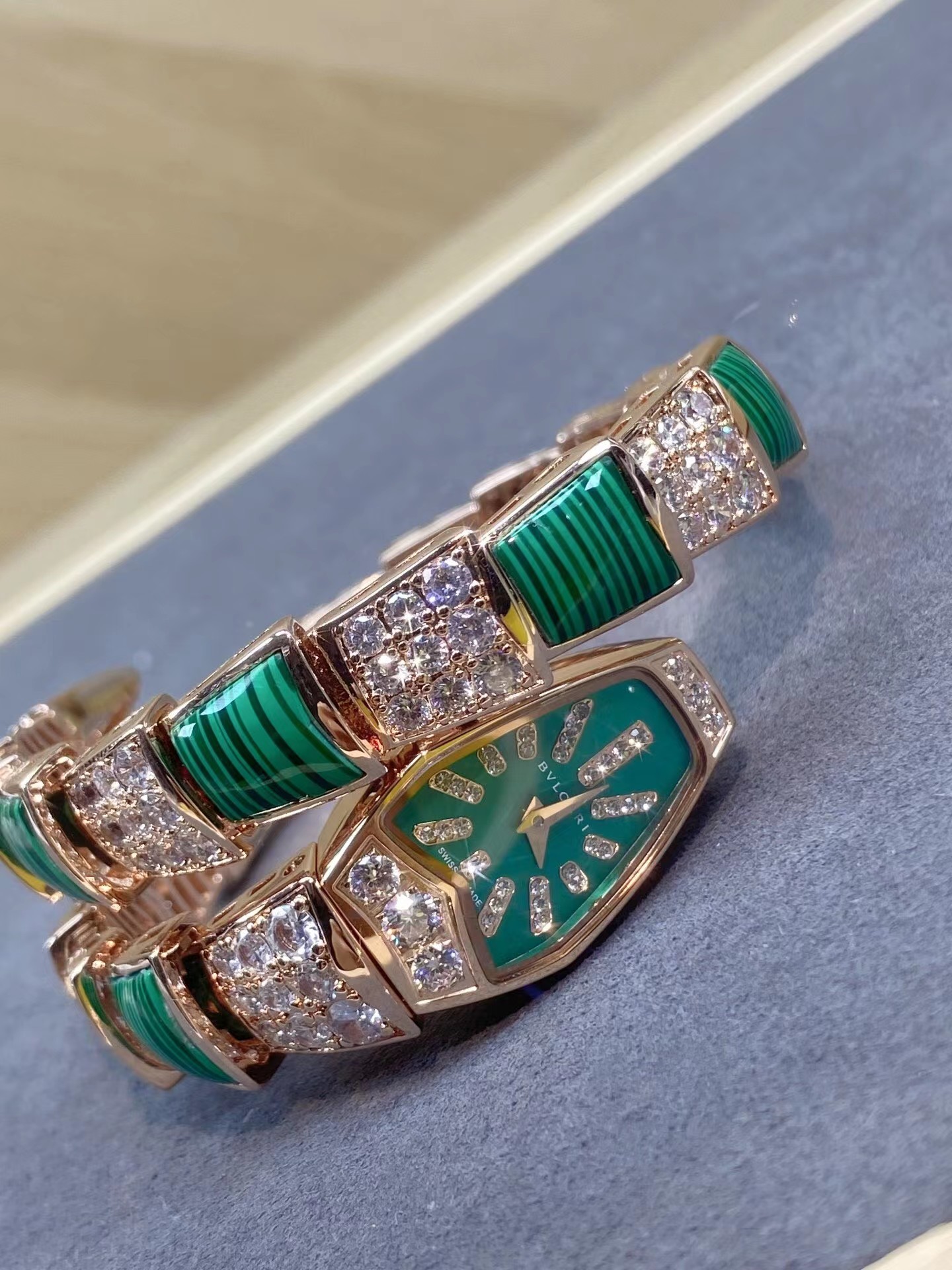 [Top] BVLGARI Watches with Diamond - Green