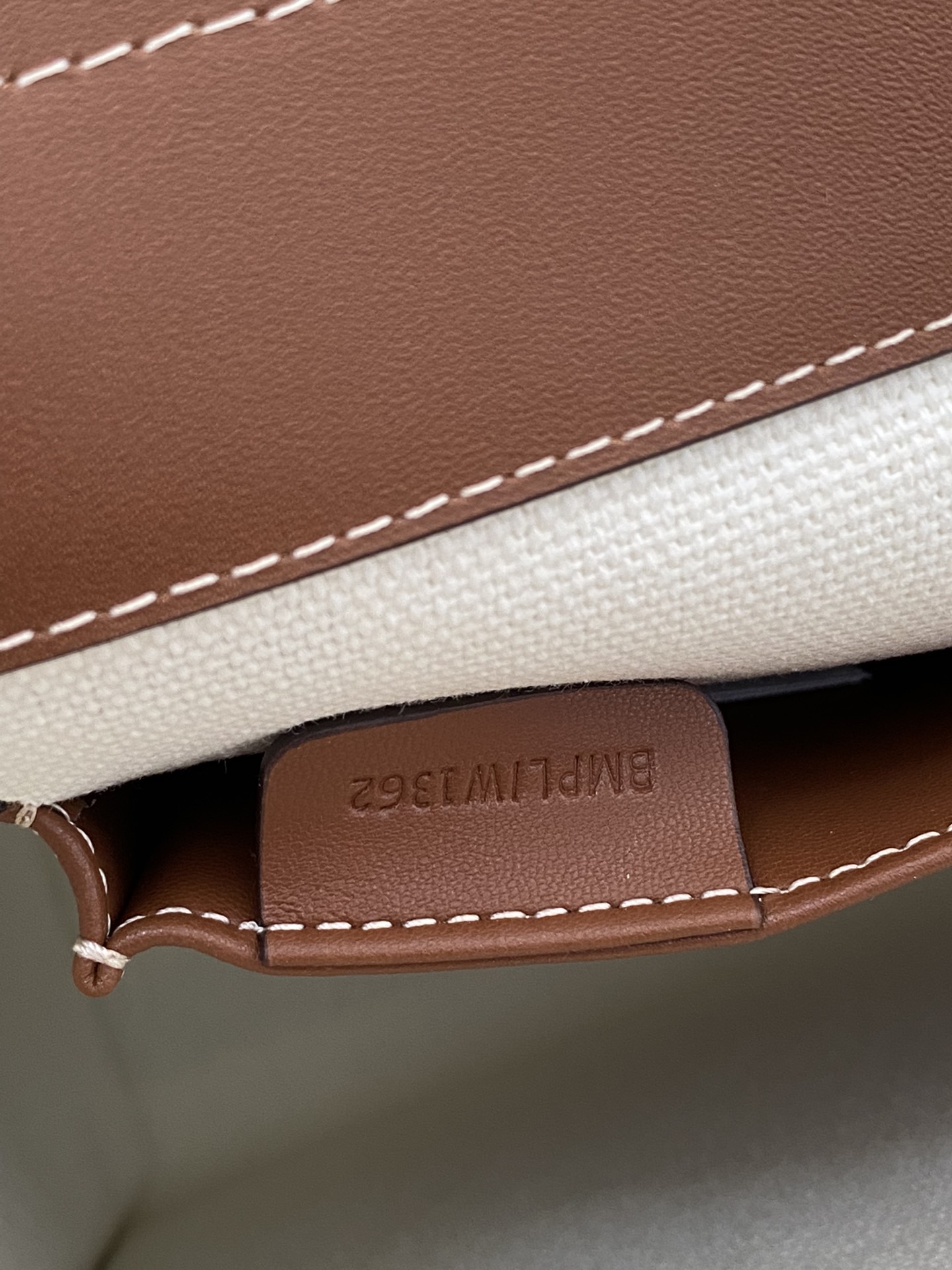 [TOP] BURBERRY Pocket Bags - Brown and White