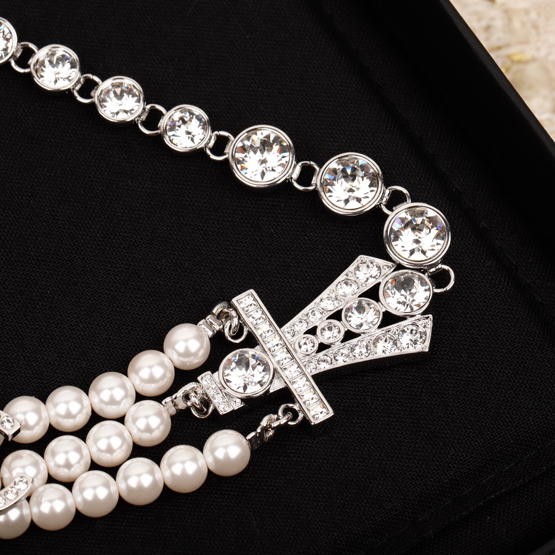 [TOP] CHANEL CC Choker Necklace